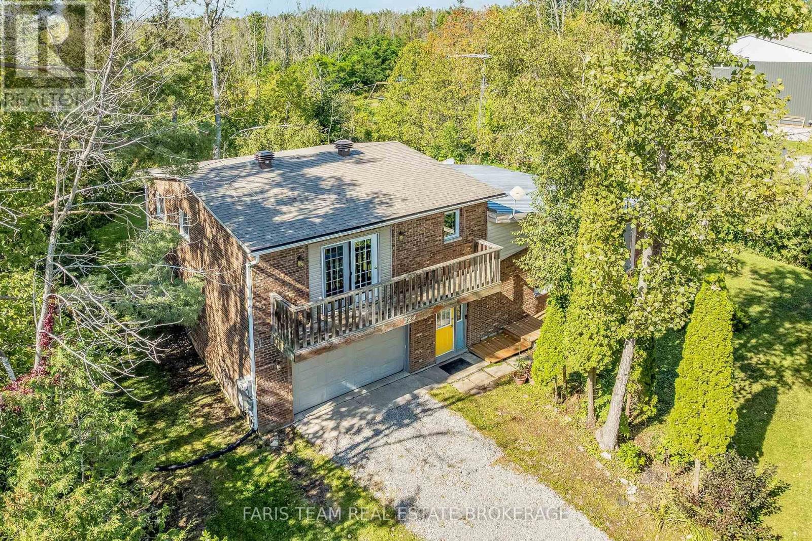 224 Lakeshore Road W Property Photo 1