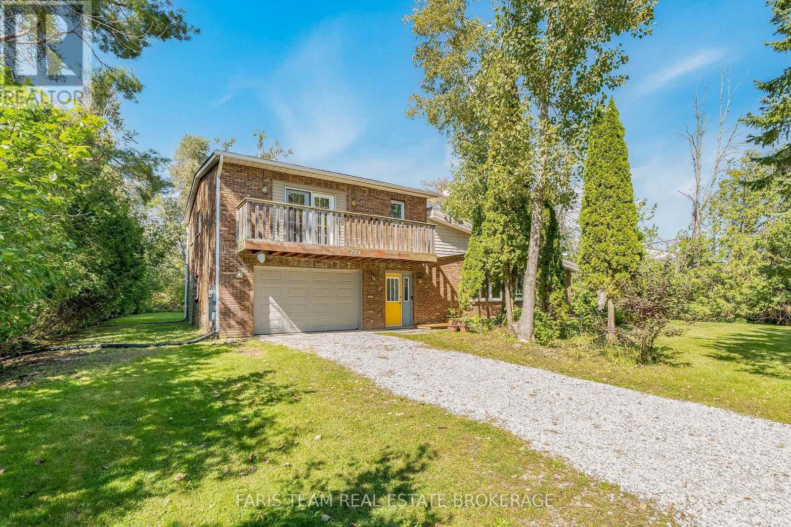 224 Lakeshore Road W Property Photo 2