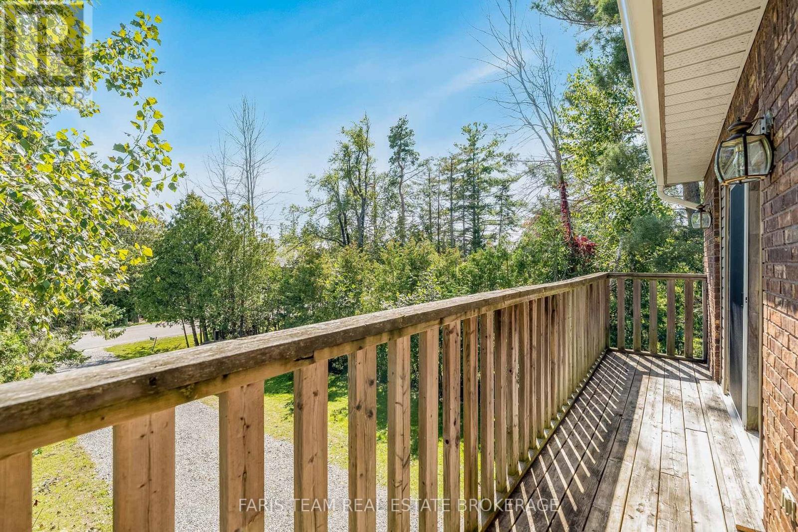 224 Lakeshore Road W Property Photo 24