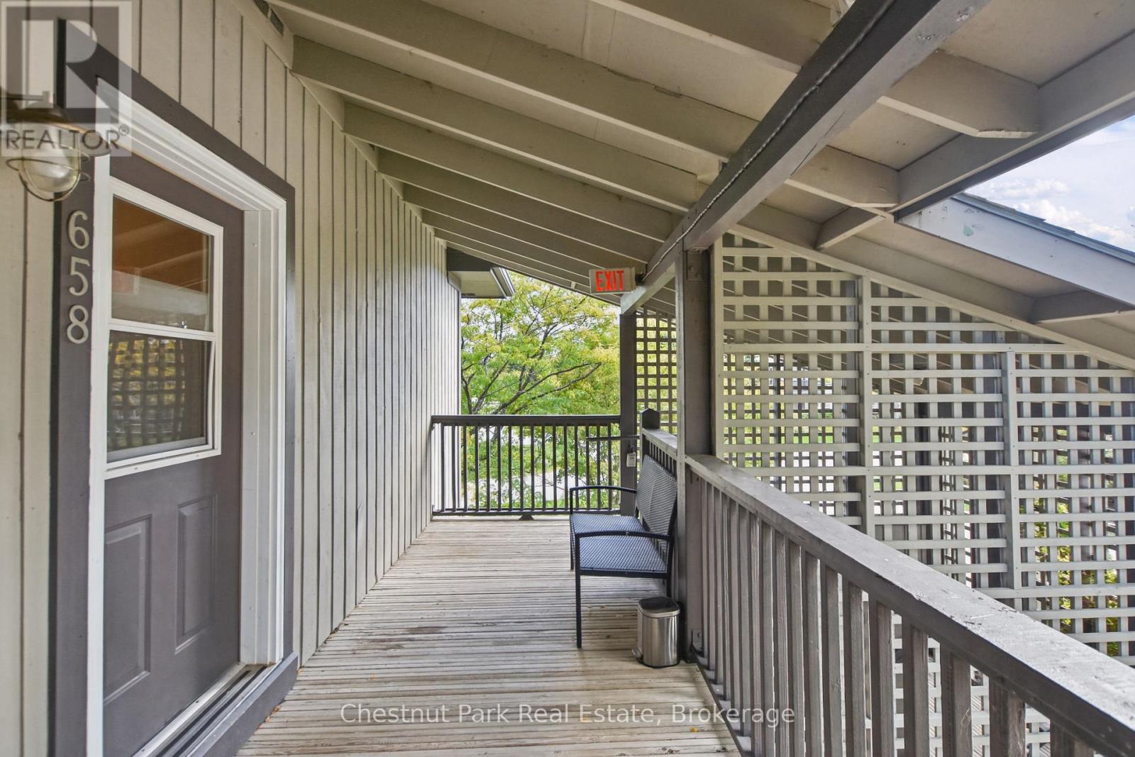 658 Johnston Park Avenue Property Photo 5