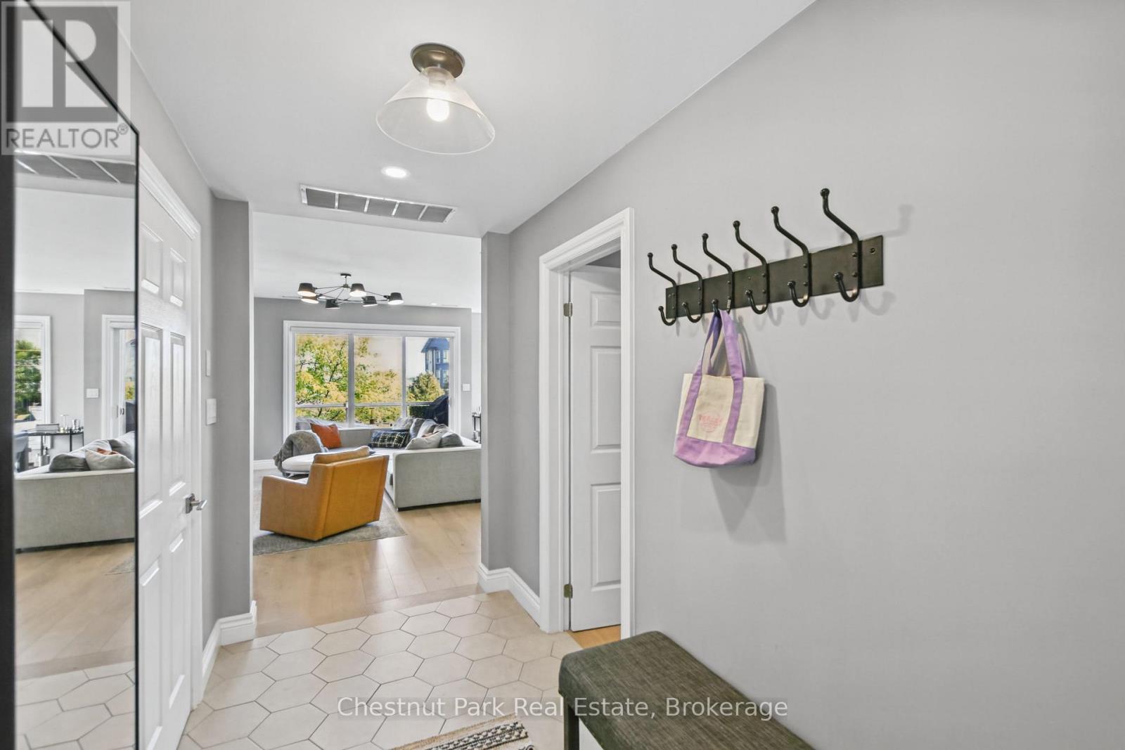 658 Johnston Park Avenue Property Photo 6