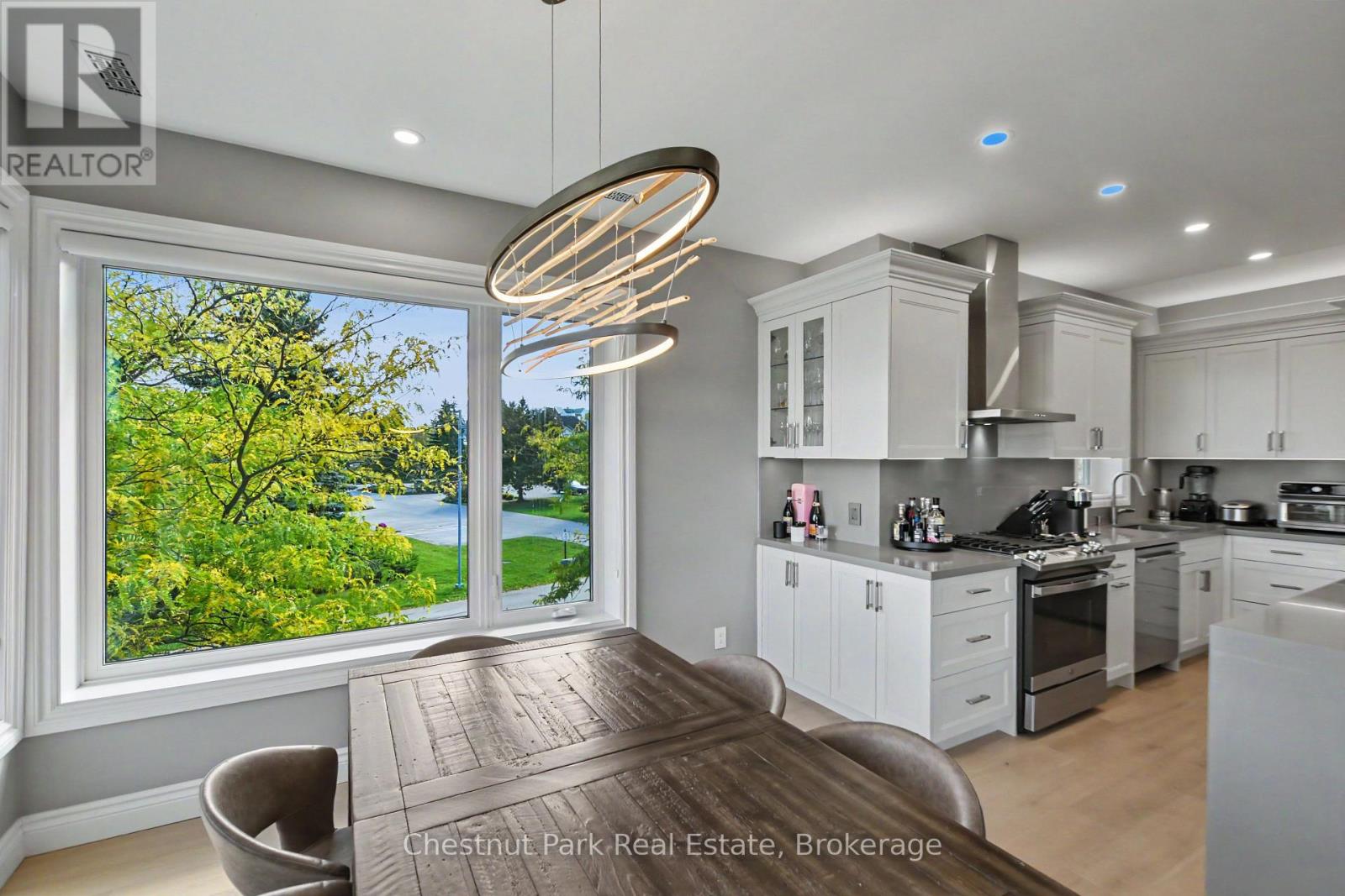 658 Johnston Park Avenue Property Photo 16