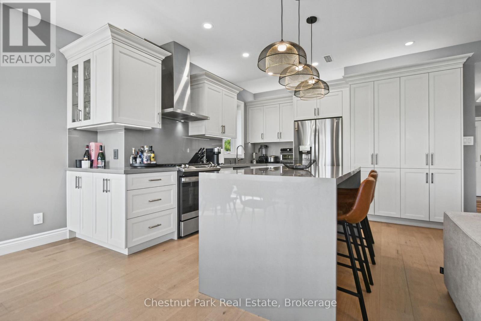 658 Johnston Park Avenue Property Photo 17