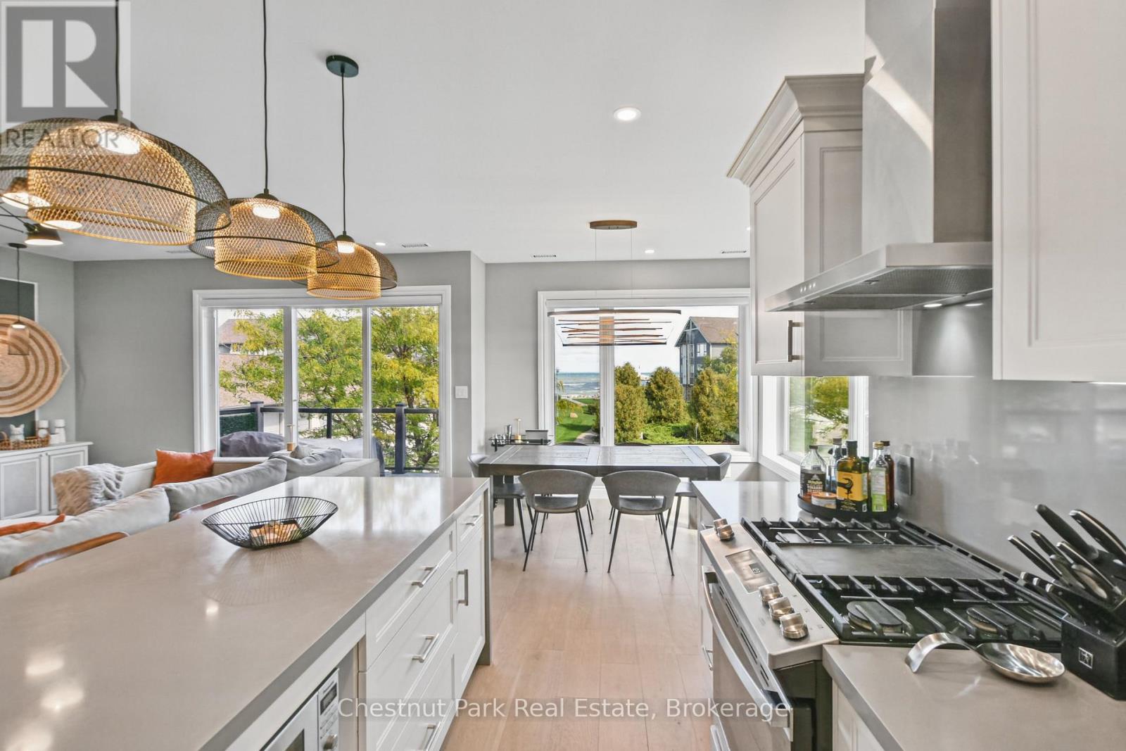 658 Johnston Park Avenue Property Photo 18