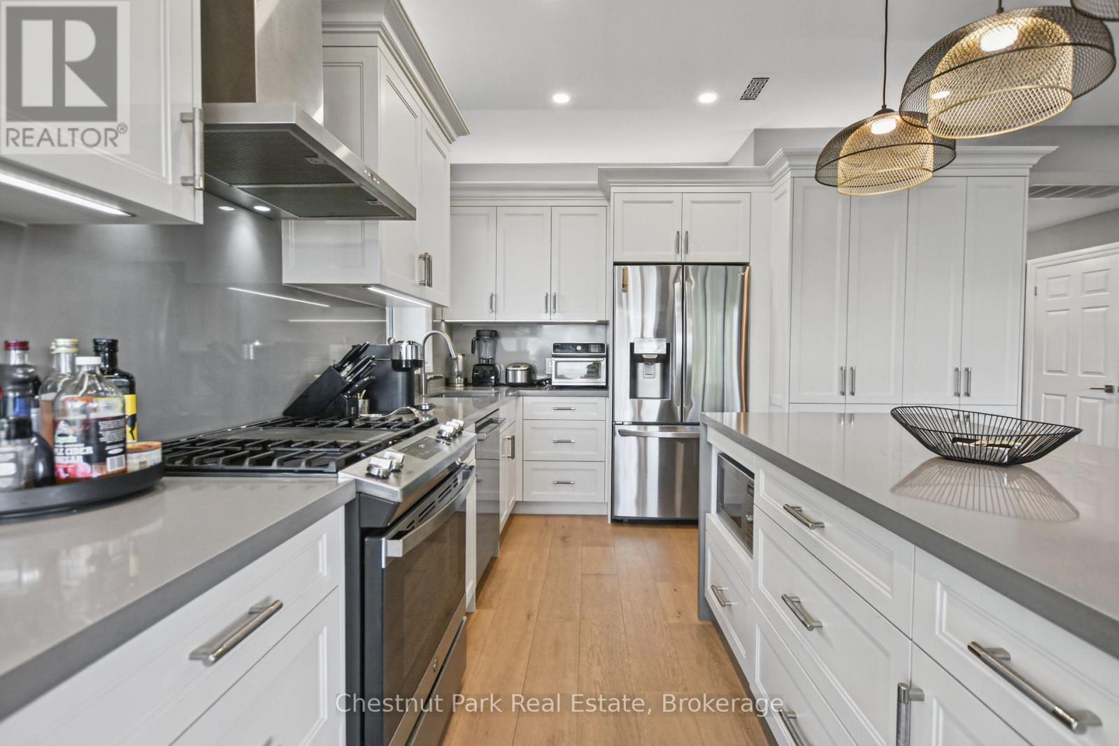 658 Johnston Park Avenue Property Photo 23