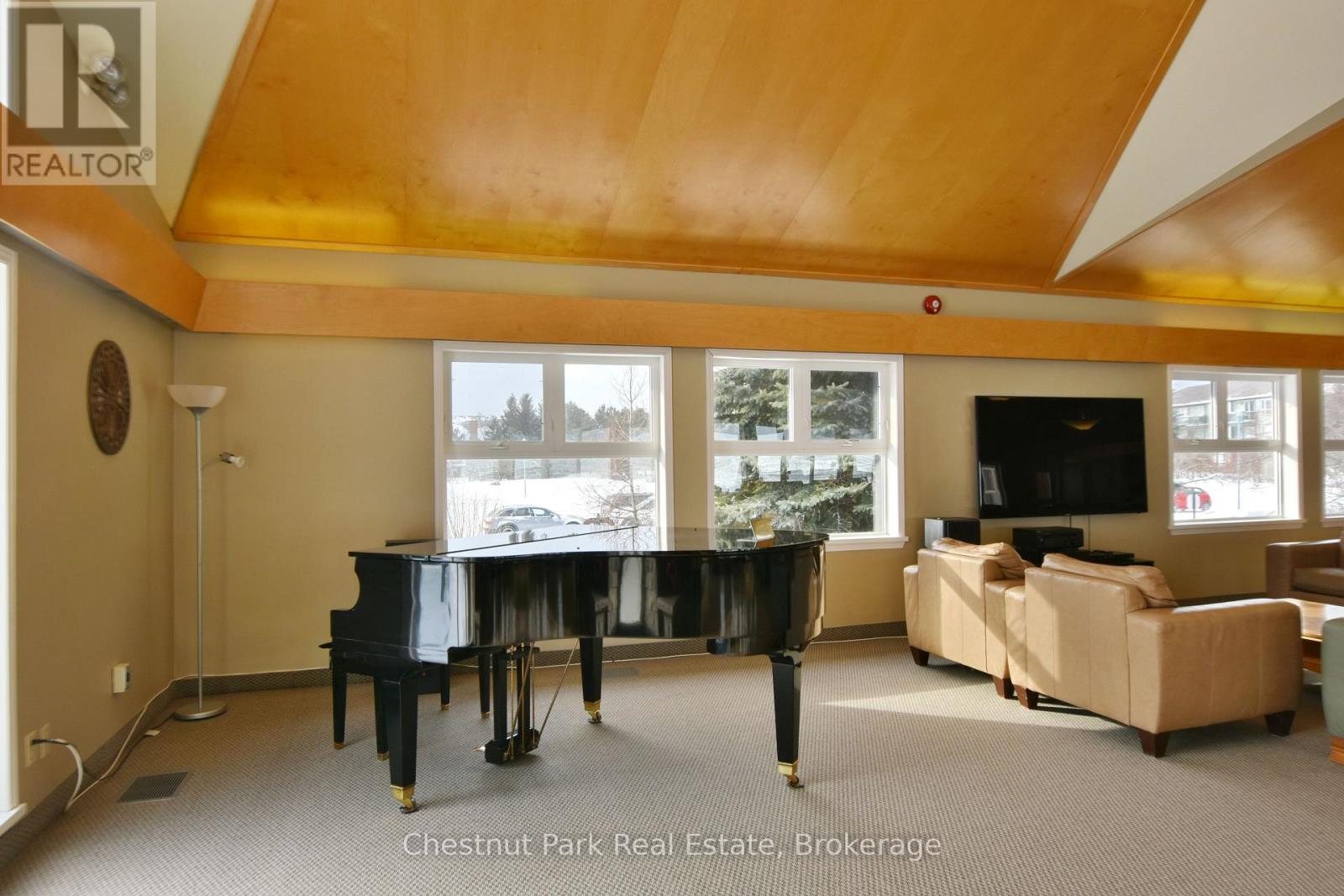 658 Johnston Park Avenue Property Photo 37