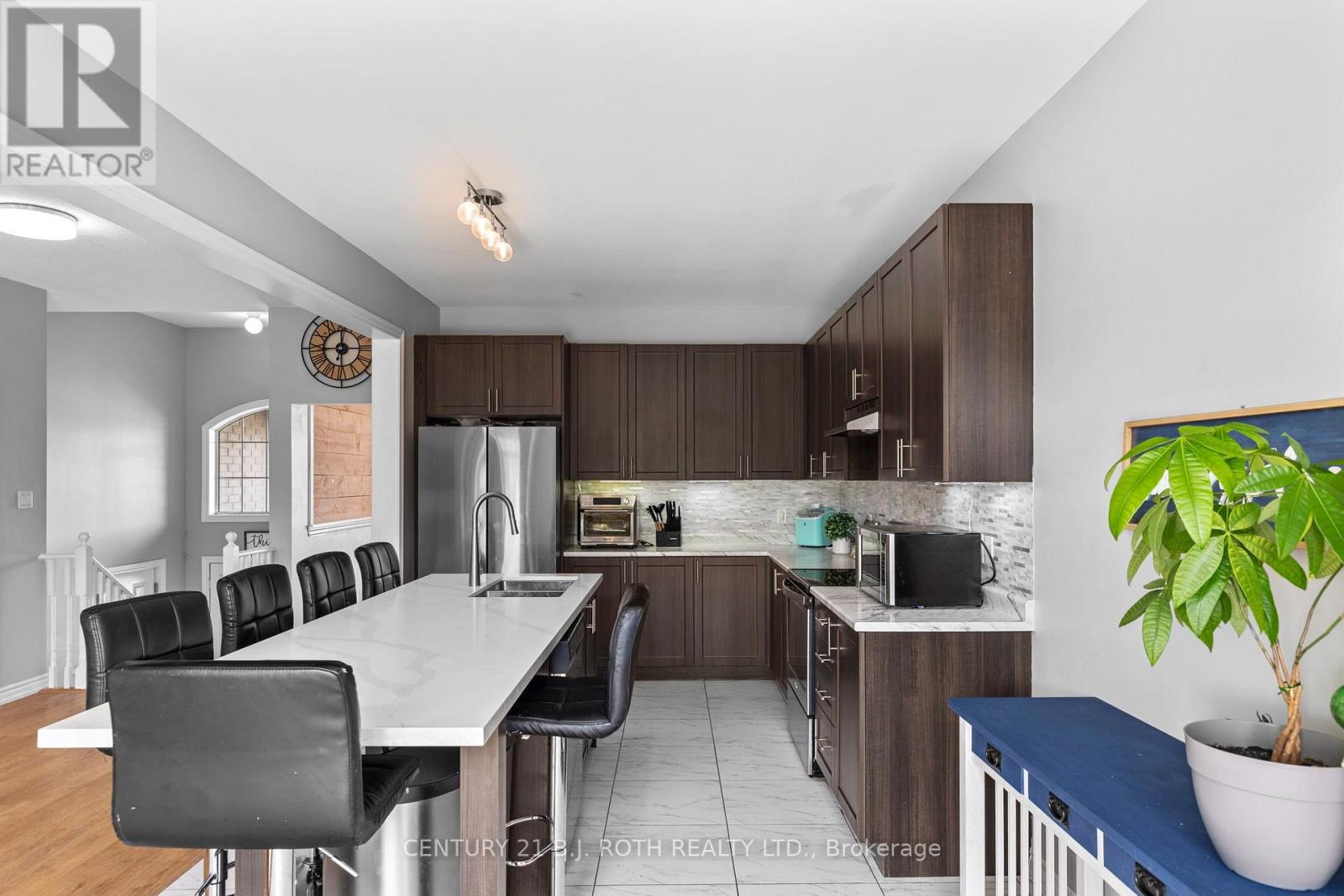 211 Roy Drive Property Photo 8