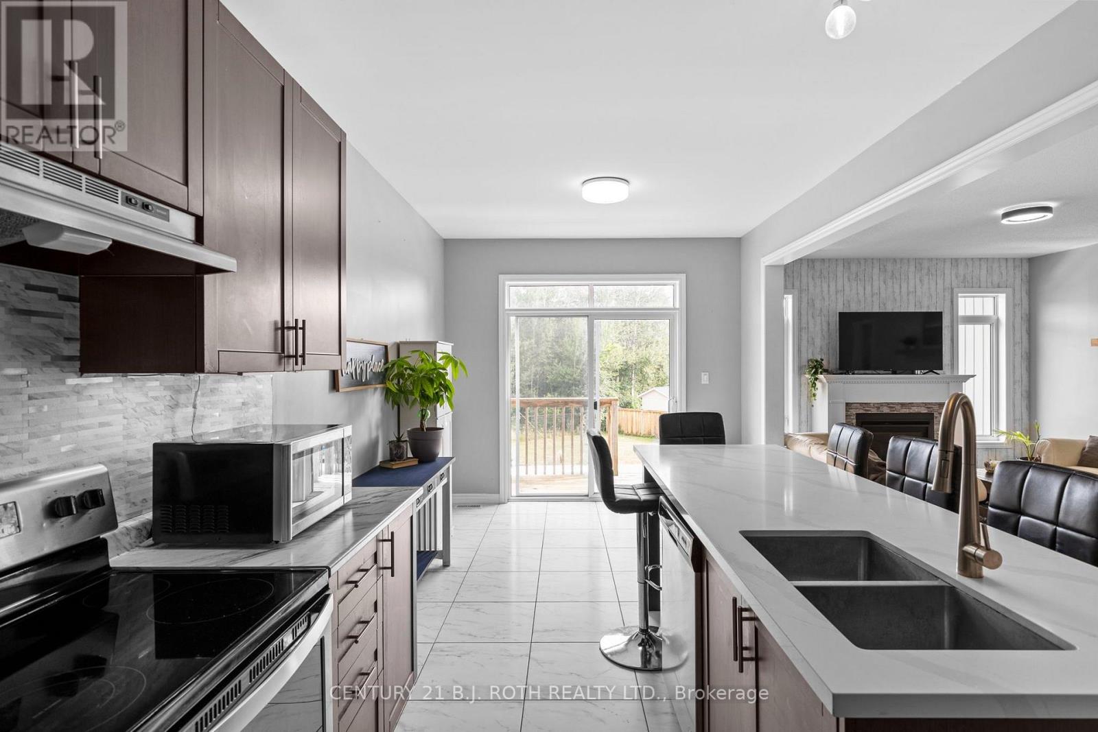 211 Roy Drive Property Photo 10