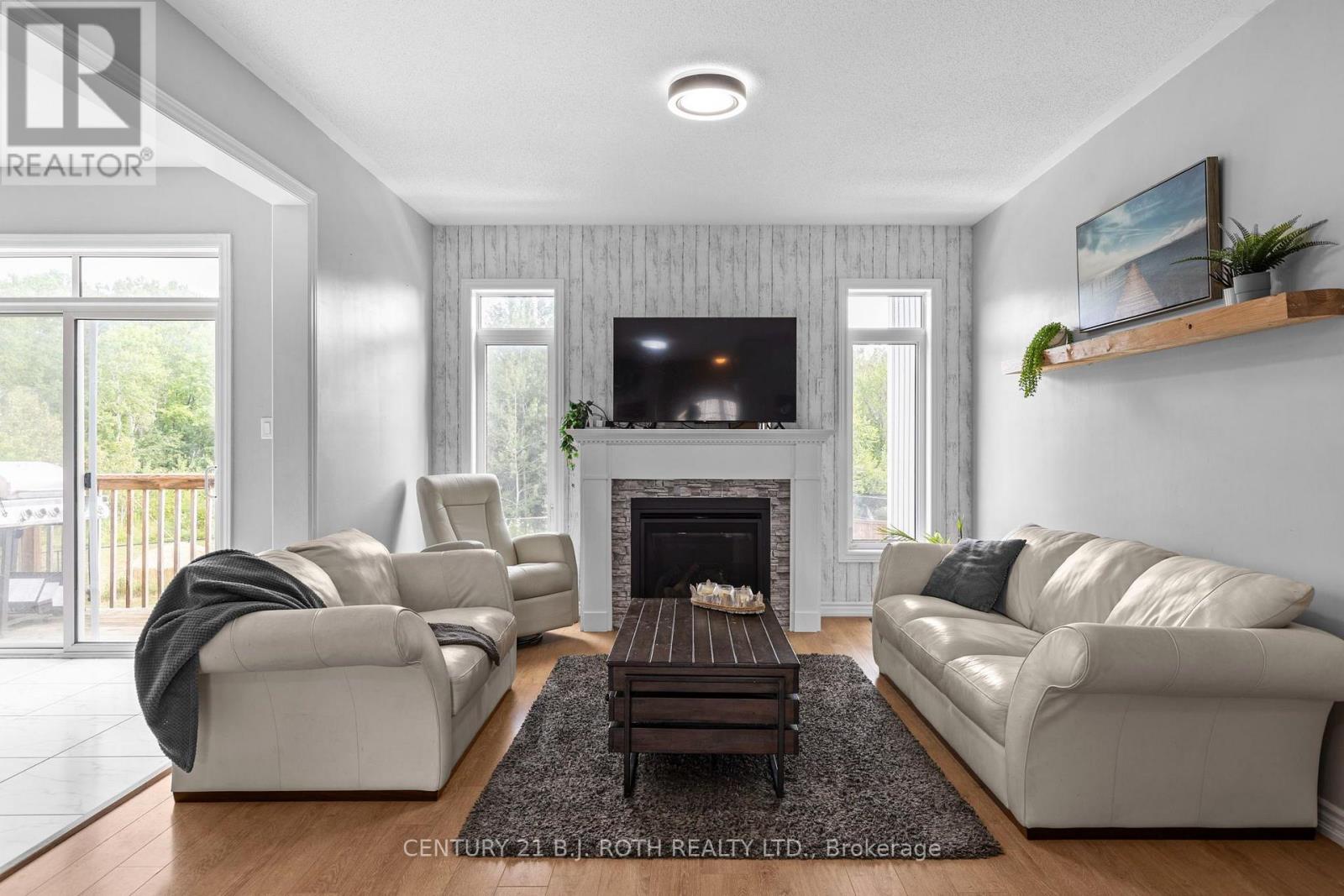 211 Roy Drive Property Photo 12