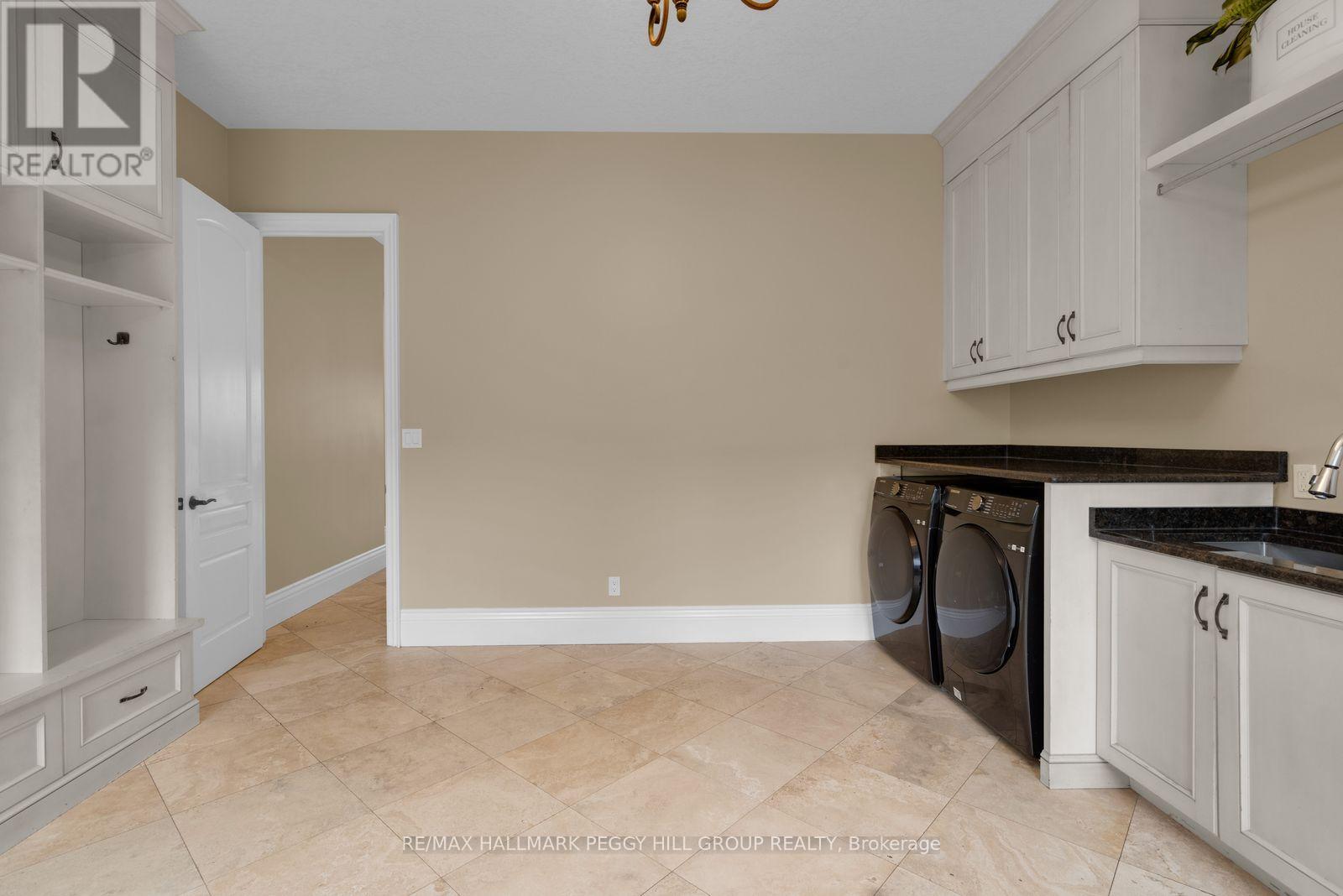 31 Loftus Road Property Photo 17