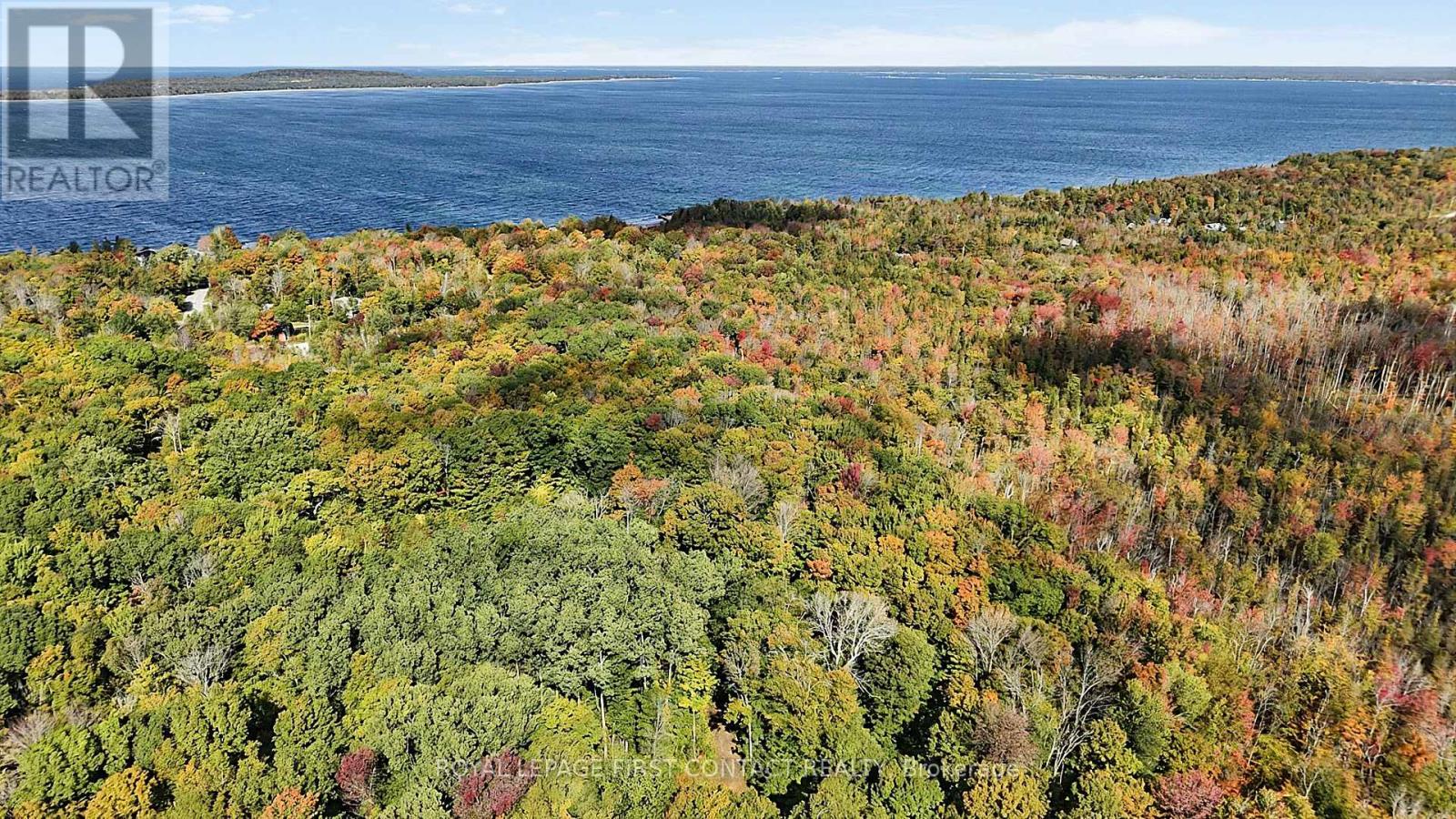 2442 Champlain Road Property Photo 6