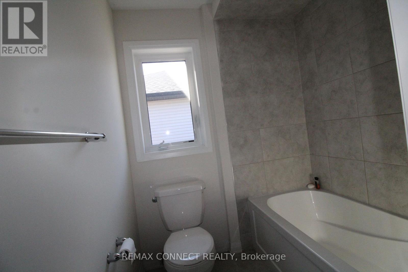 3715 Quayside Drive Property Photo 15