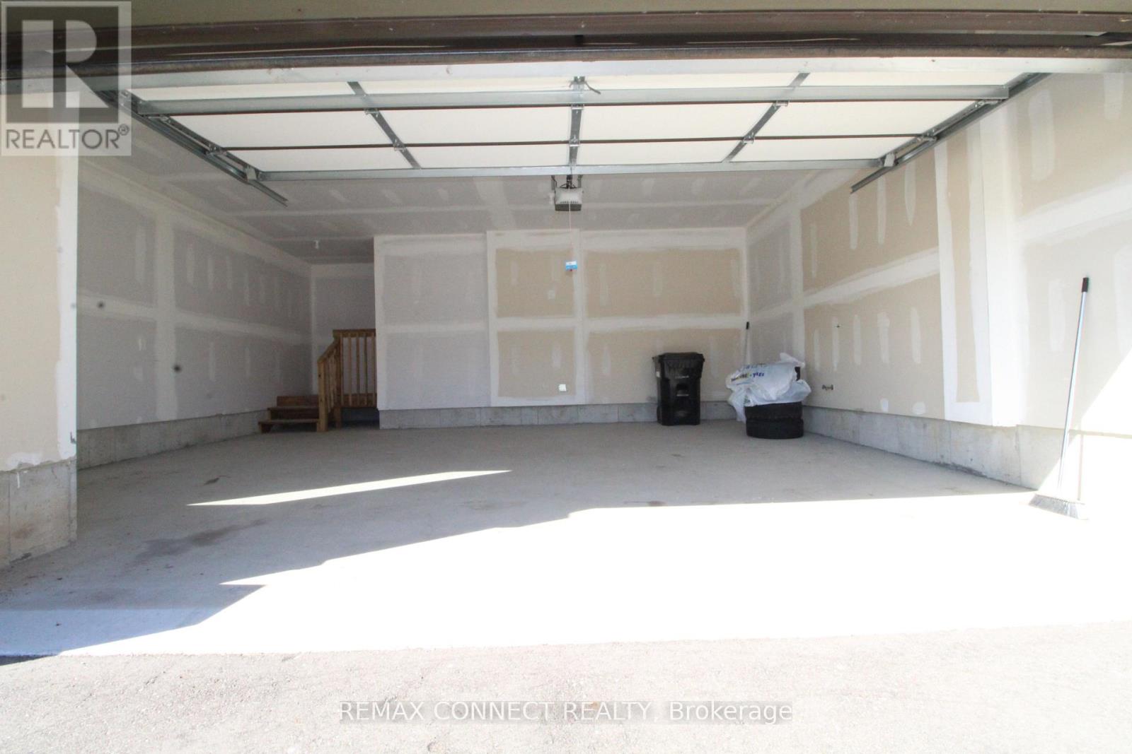 3715 Quayside Drive Property Photo 23