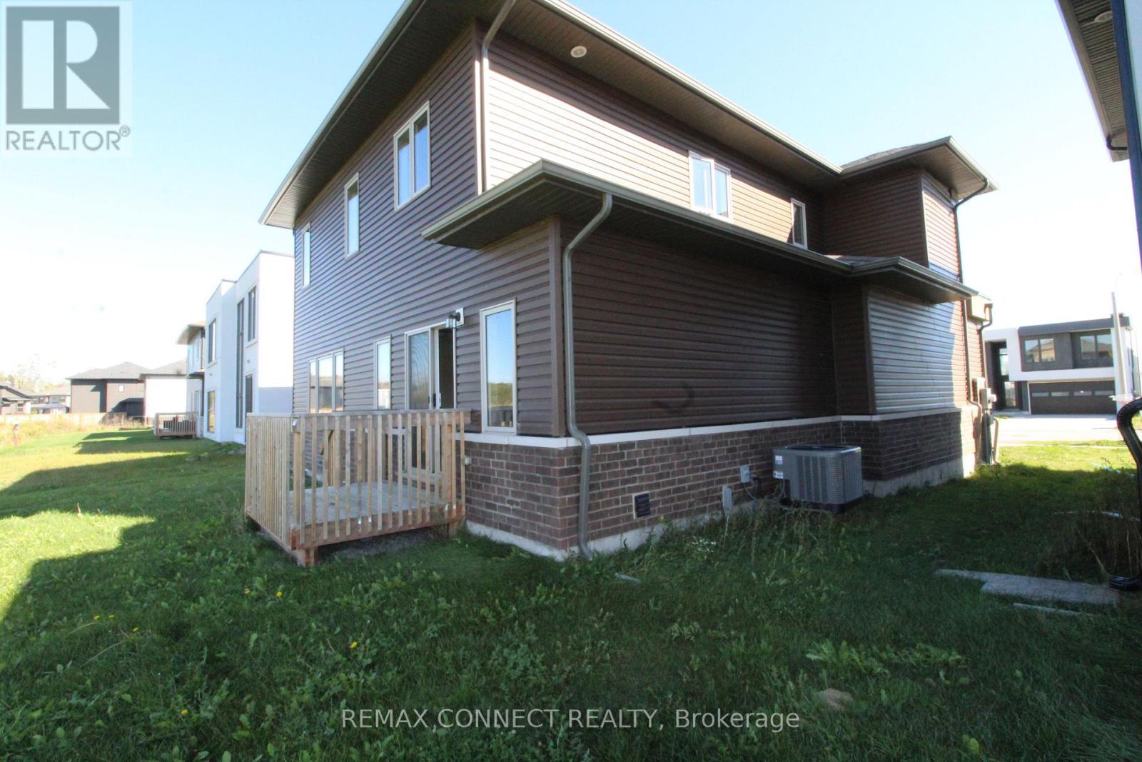 3715 Quayside Drive Property Photo 24
