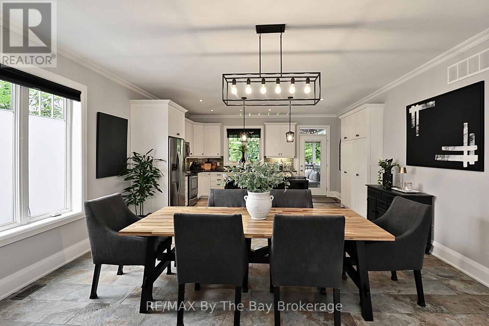 320 Birch Street Property Photo 12