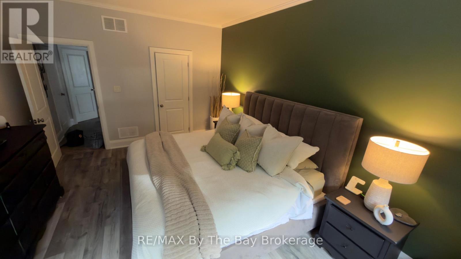 320 Birch Street Property Photo 21
