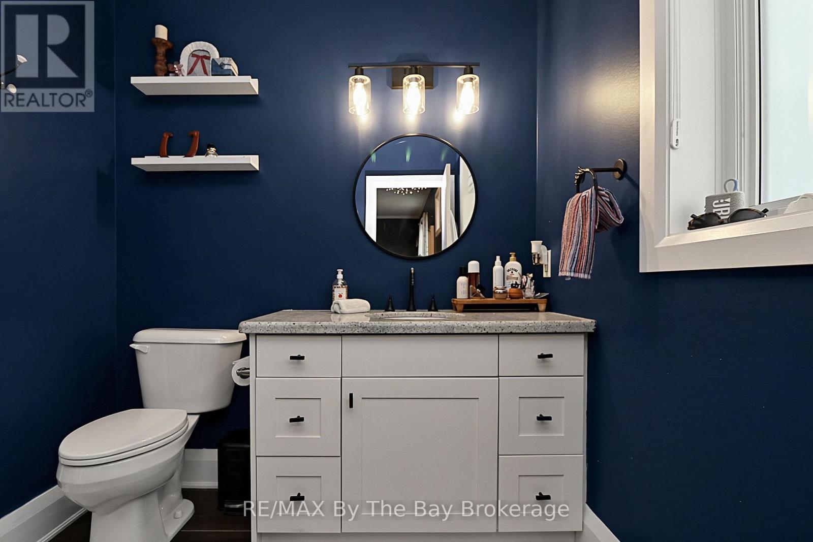 320 Birch Street Property Photo 25