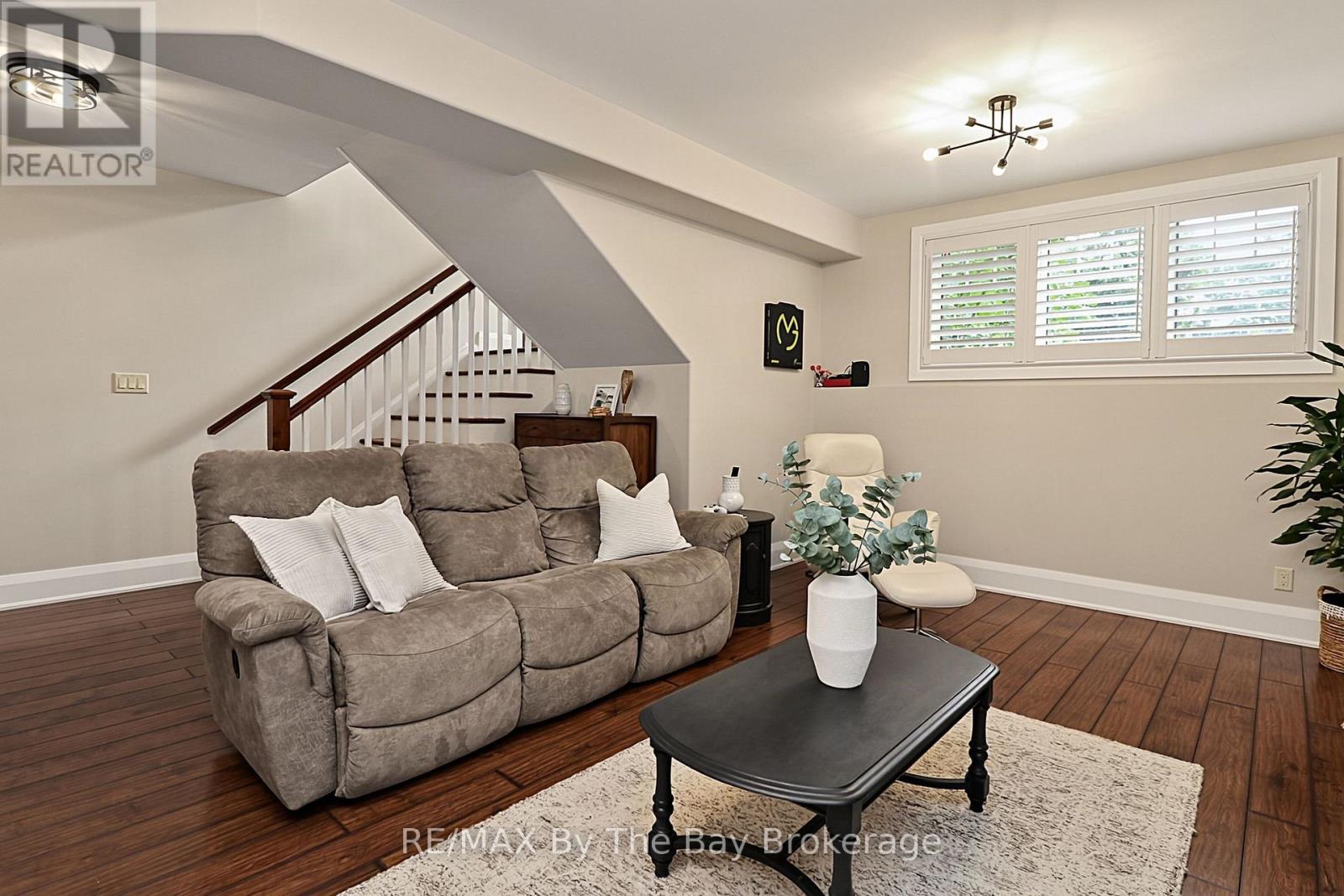 320 Birch Street Property Photo 27