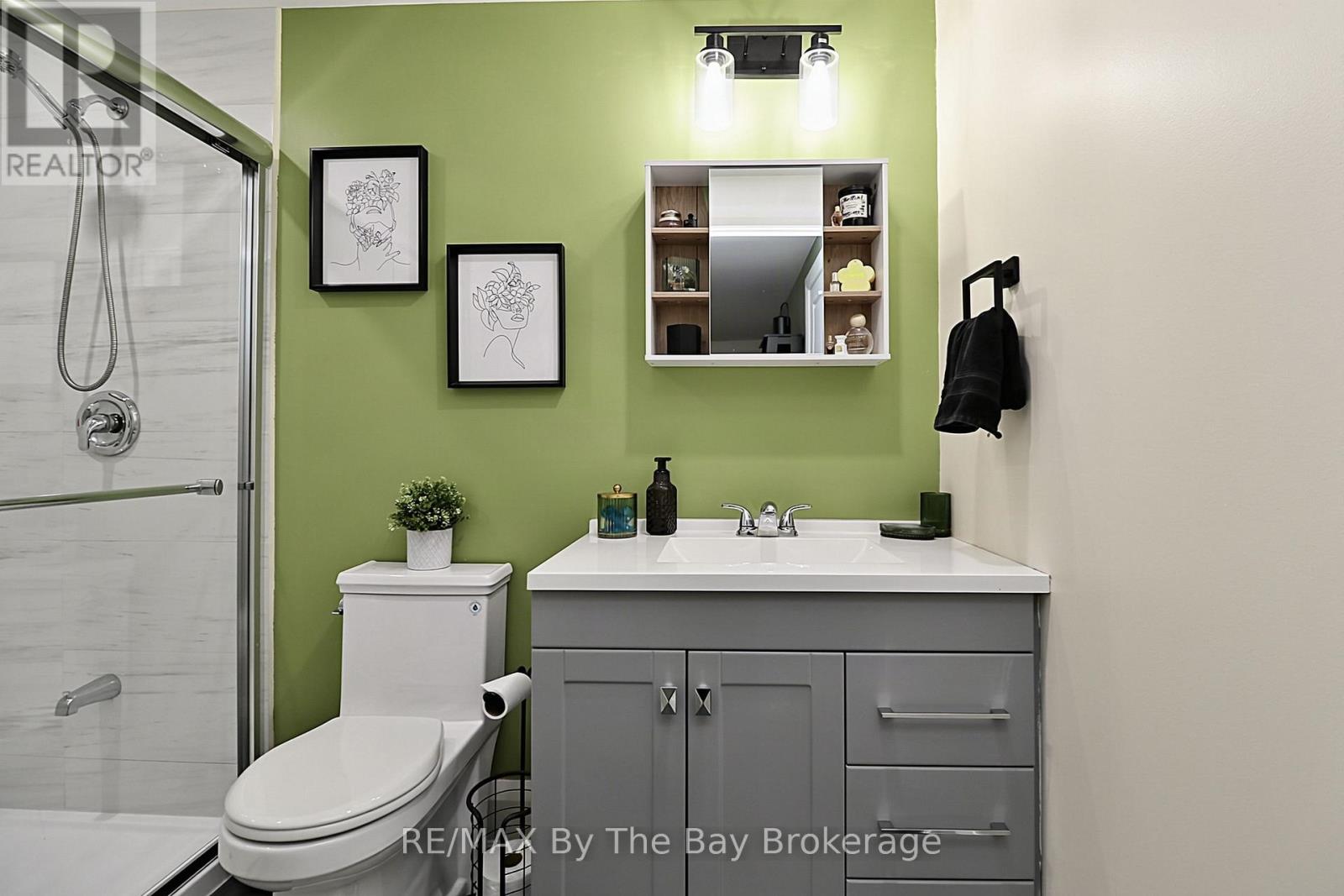 320 Birch Street Property Photo 32