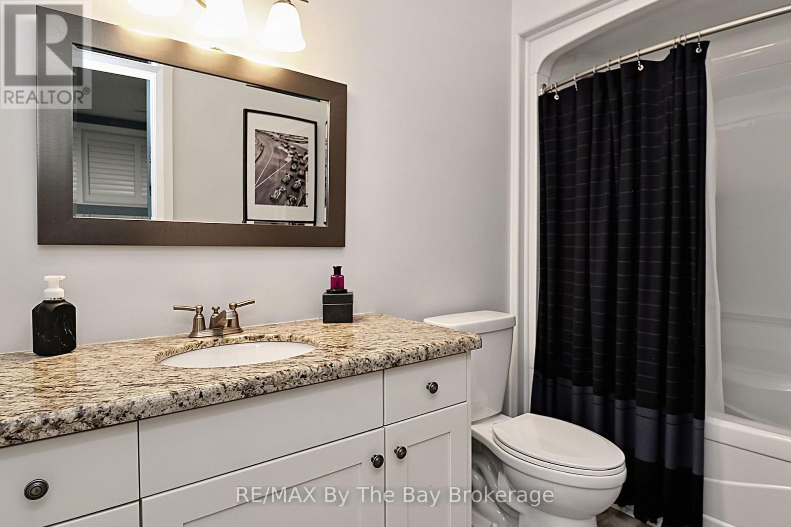 320 Birch Street Property Photo 33