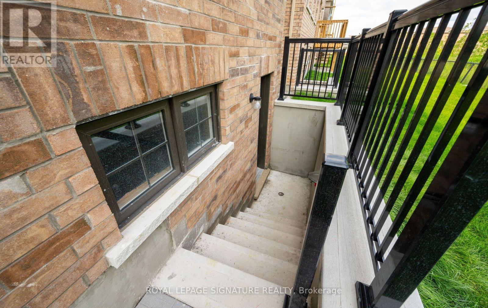 205 Warden Street Property Photo 47
