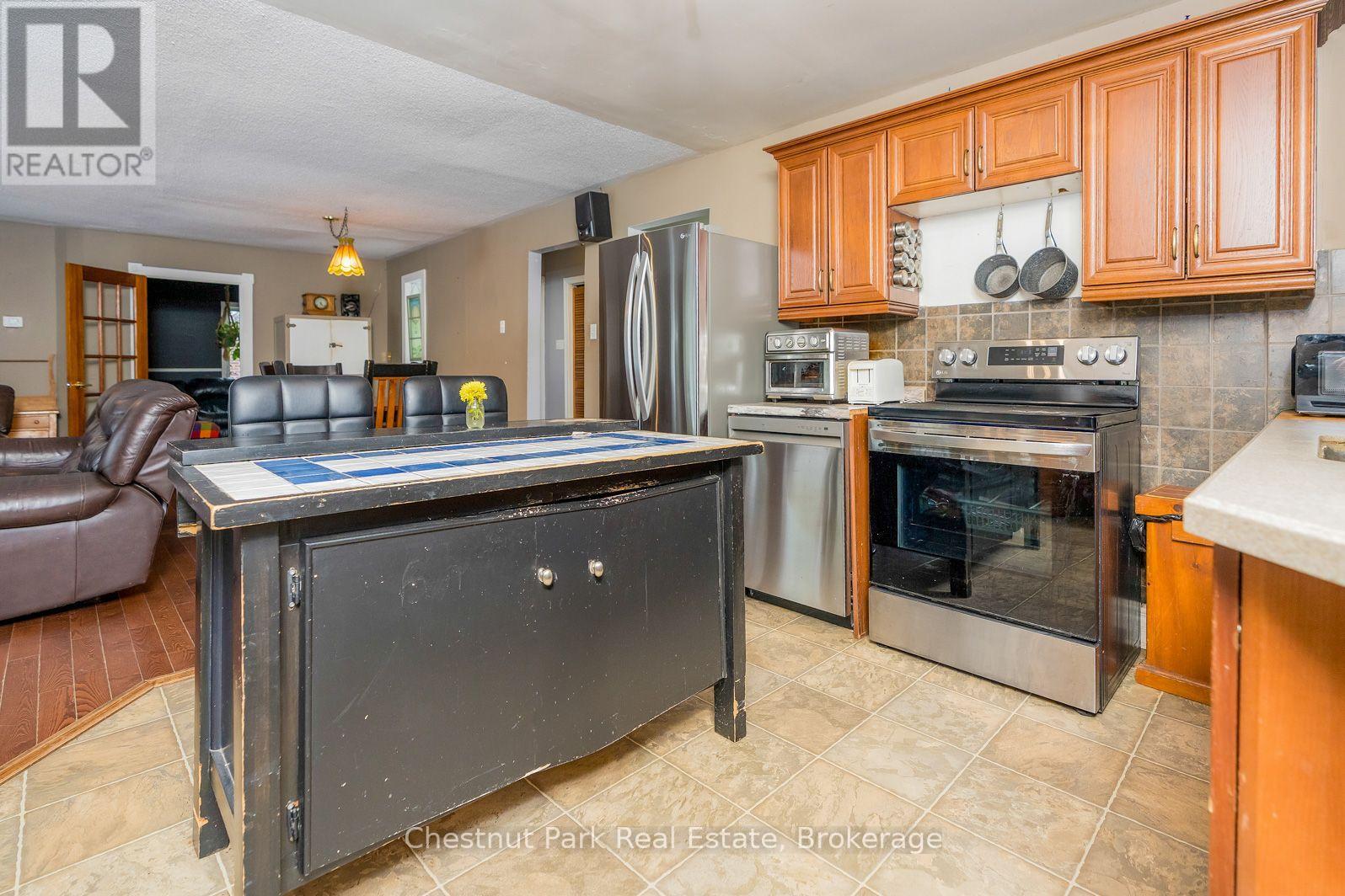 4 Parkside Avenue Property Photo 10
