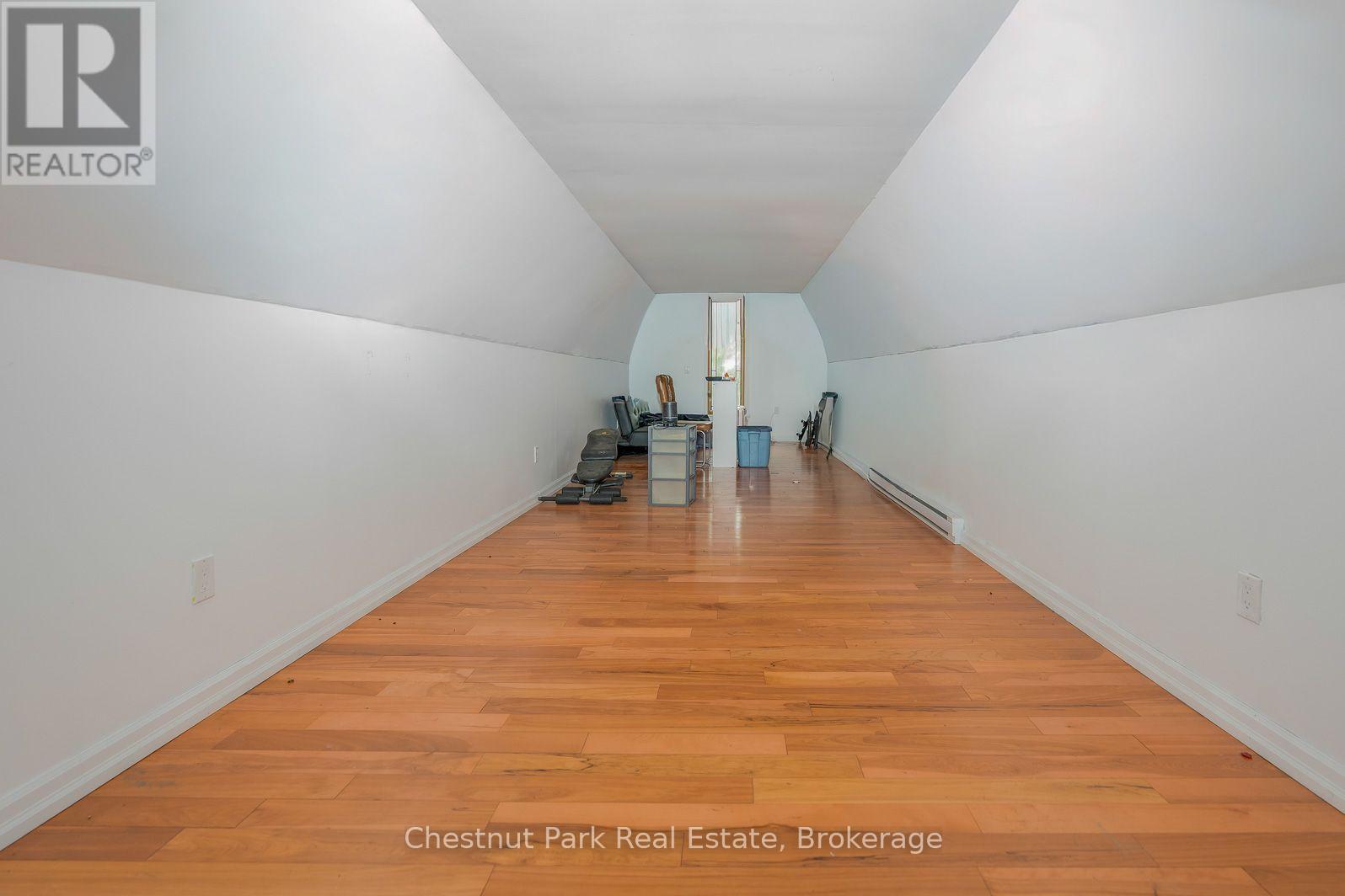 4 Parkside Avenue Property Photo 29