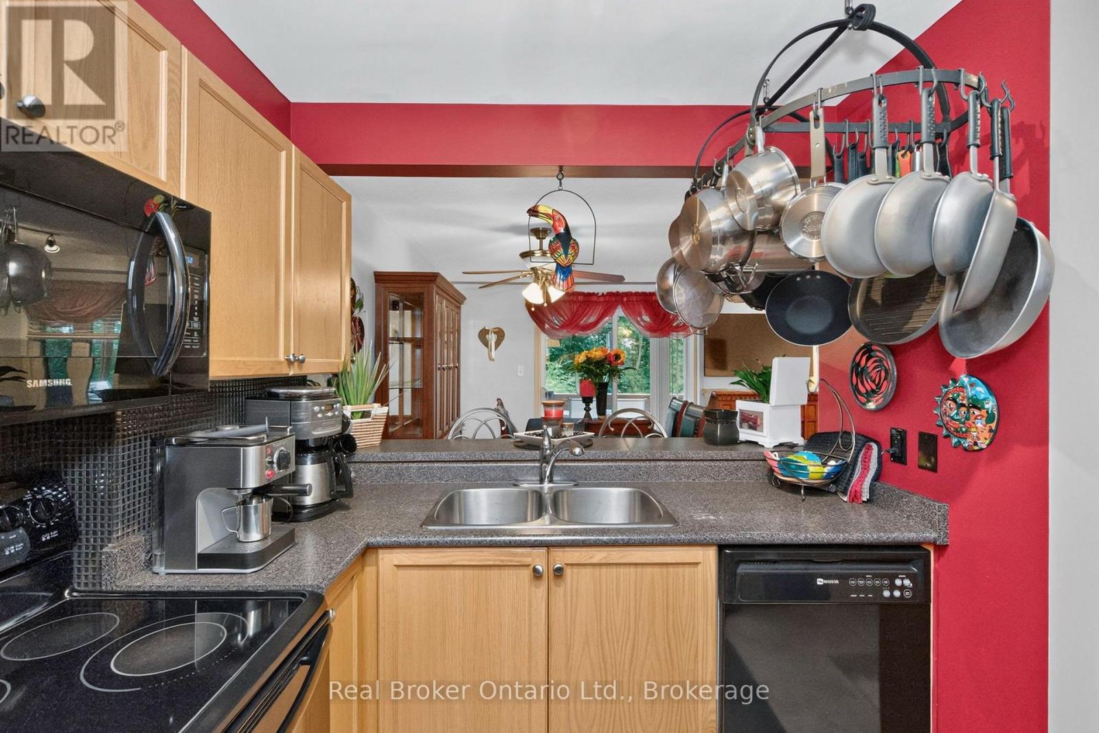 140 Southwinds Crescent Property Photo 12