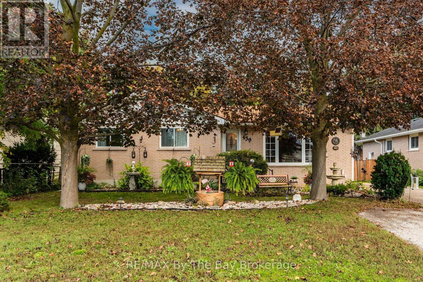 439 Fifth Street Property Photo 2
