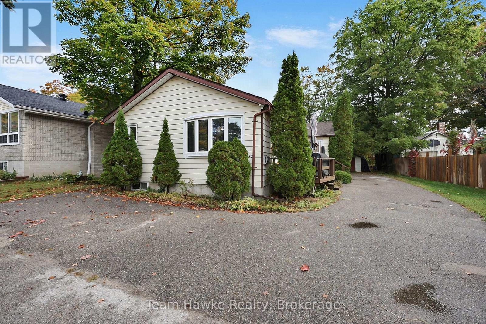 337 Norene Street Property Photo 4