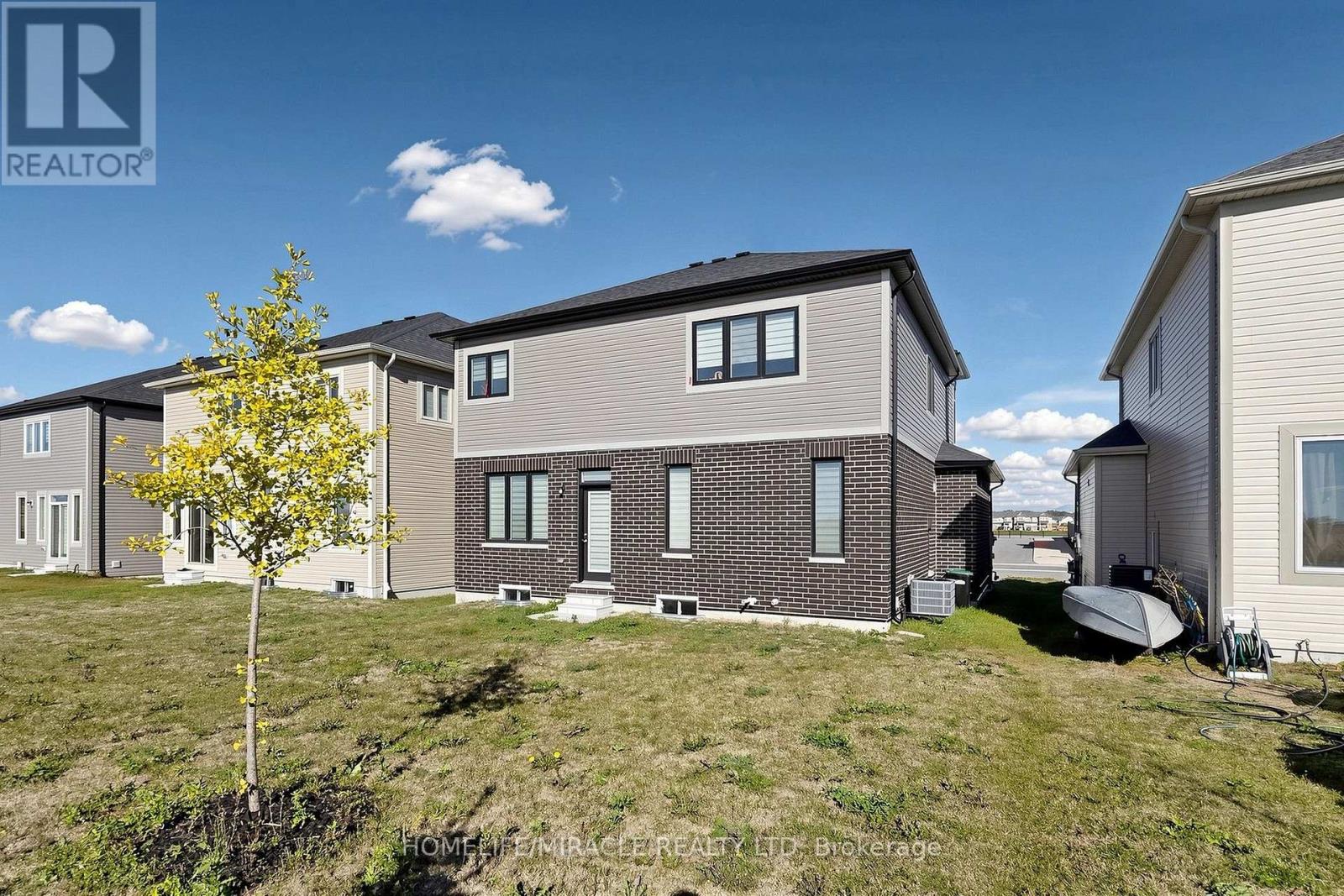 69 Season Crescent Property Photo 43