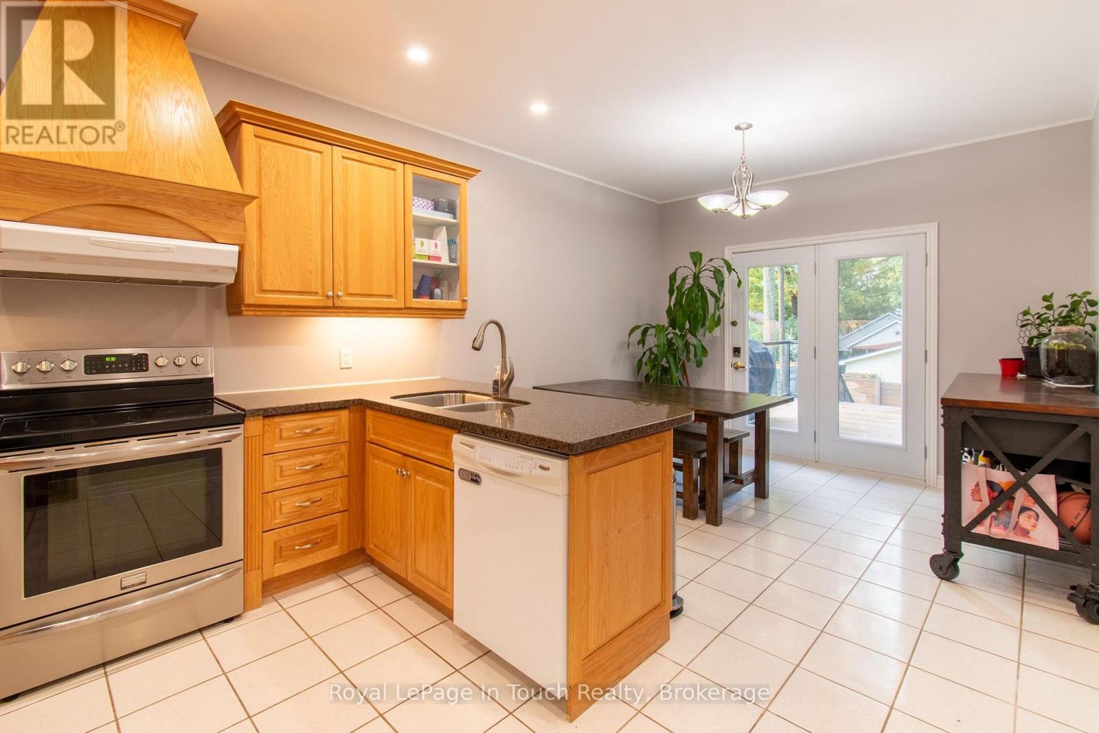 58 Oliver Drive Property Photo 15