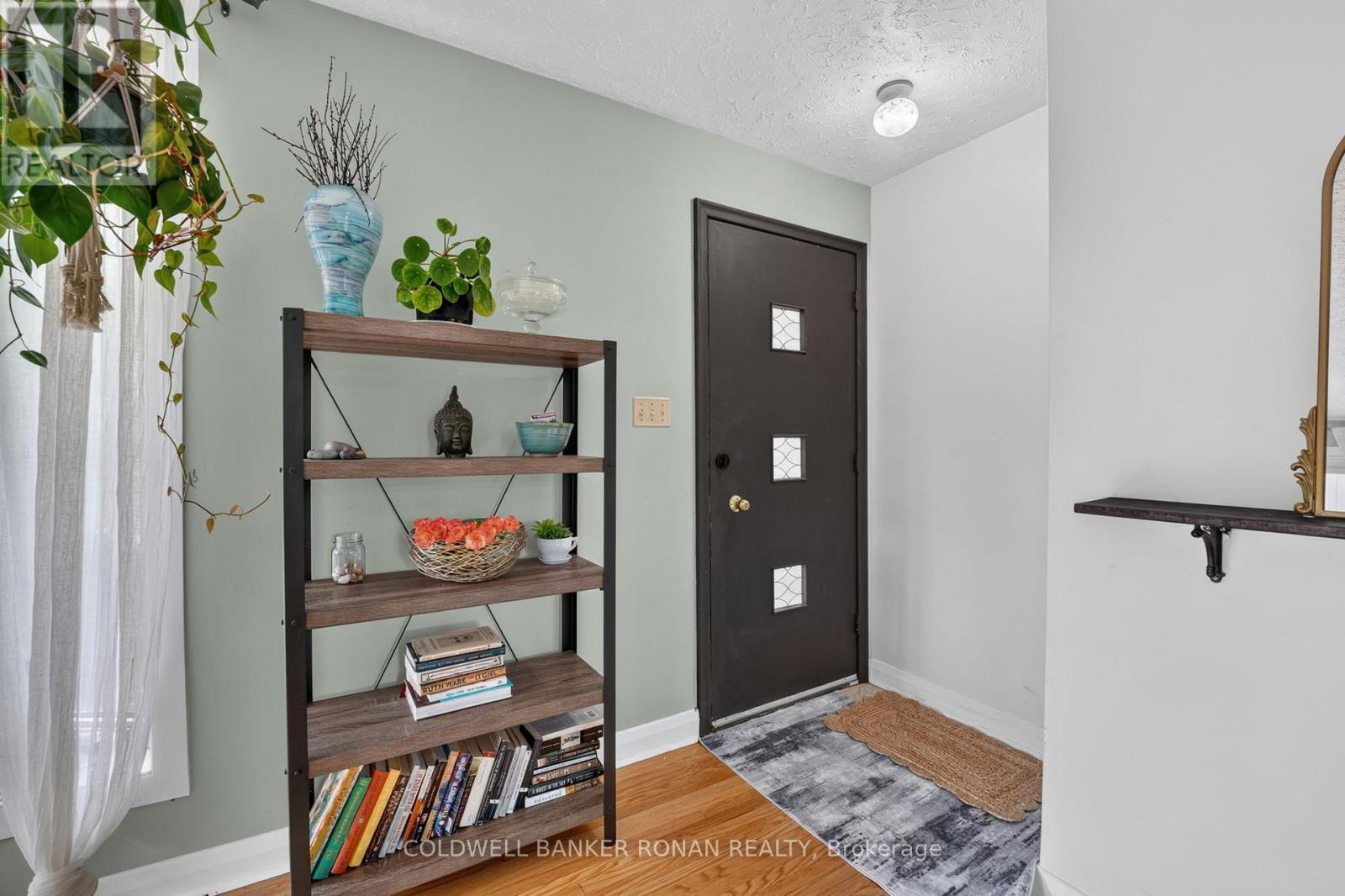 9 Vine Street Property Photo 9