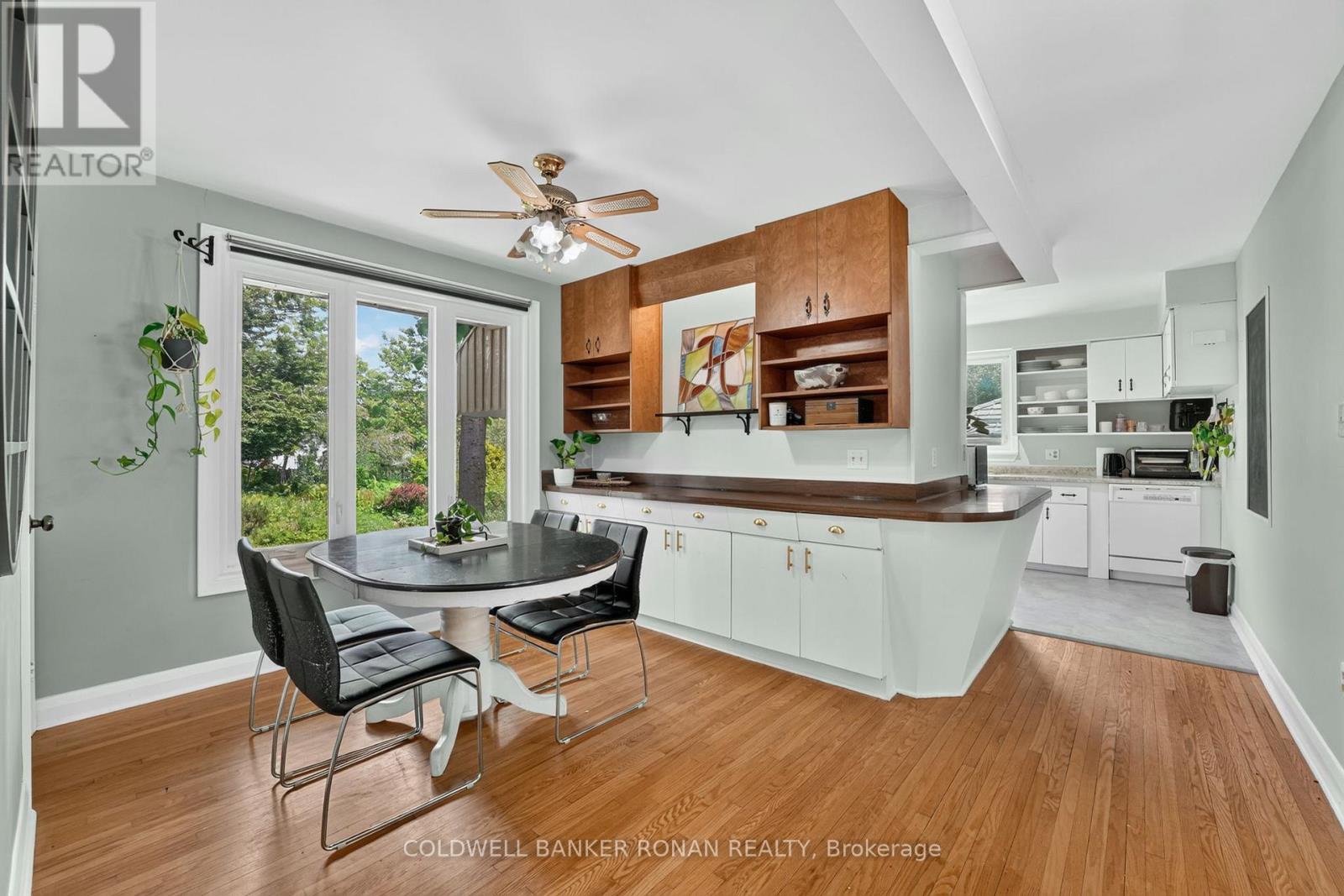 9 Vine Street Property Photo 15