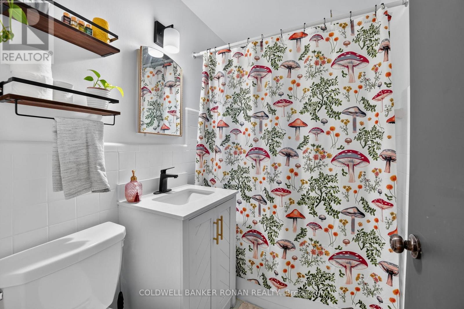 9 Vine Street Property Photo 29