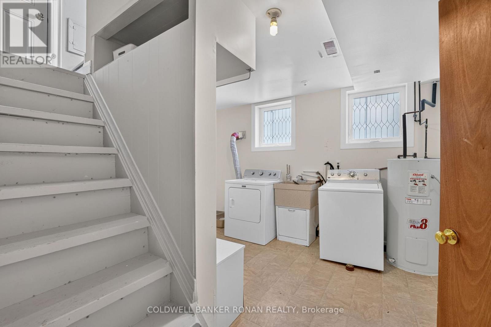 9 Vine Street Property Photo 30