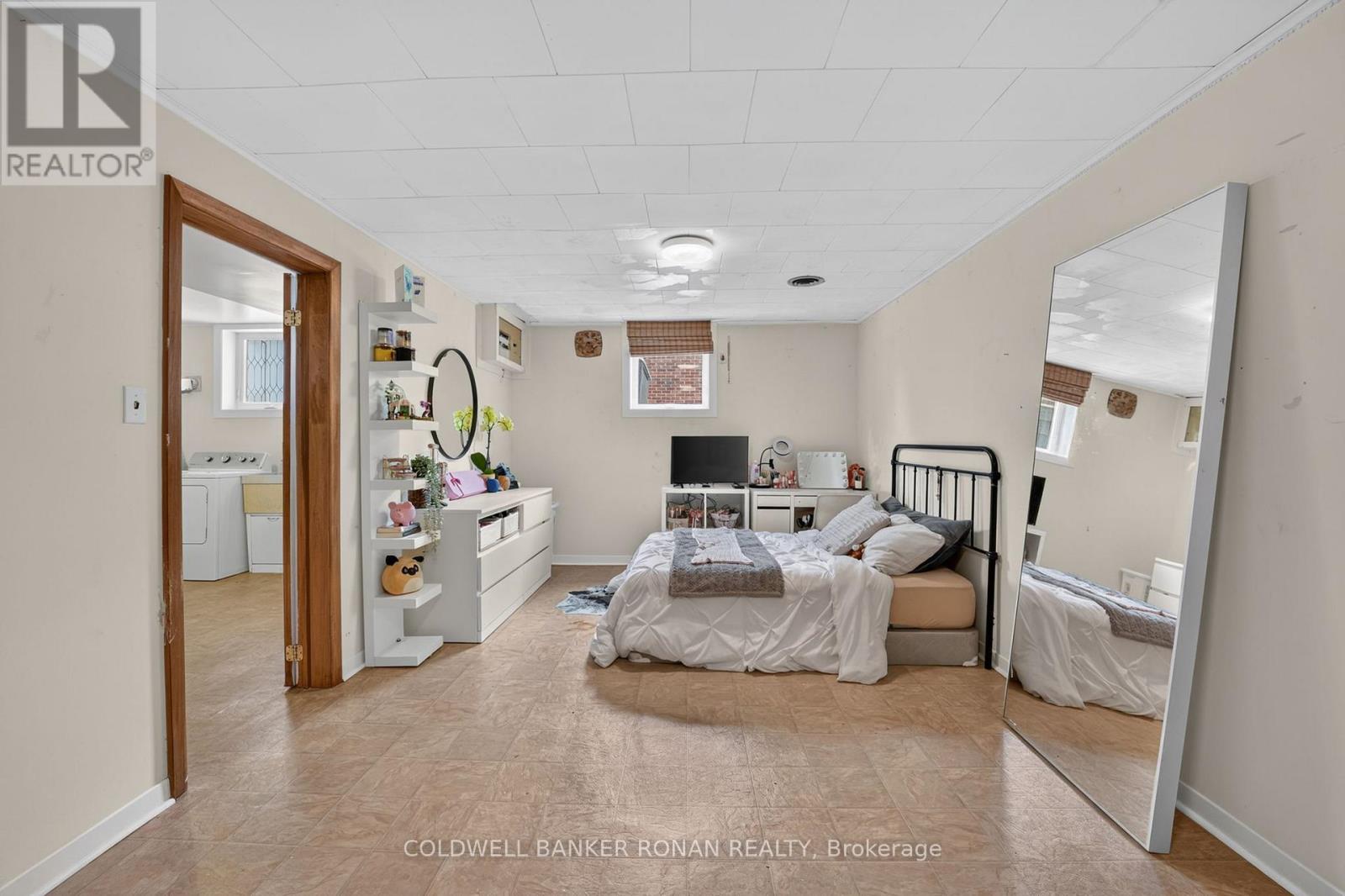 9 Vine Street Property Photo 36