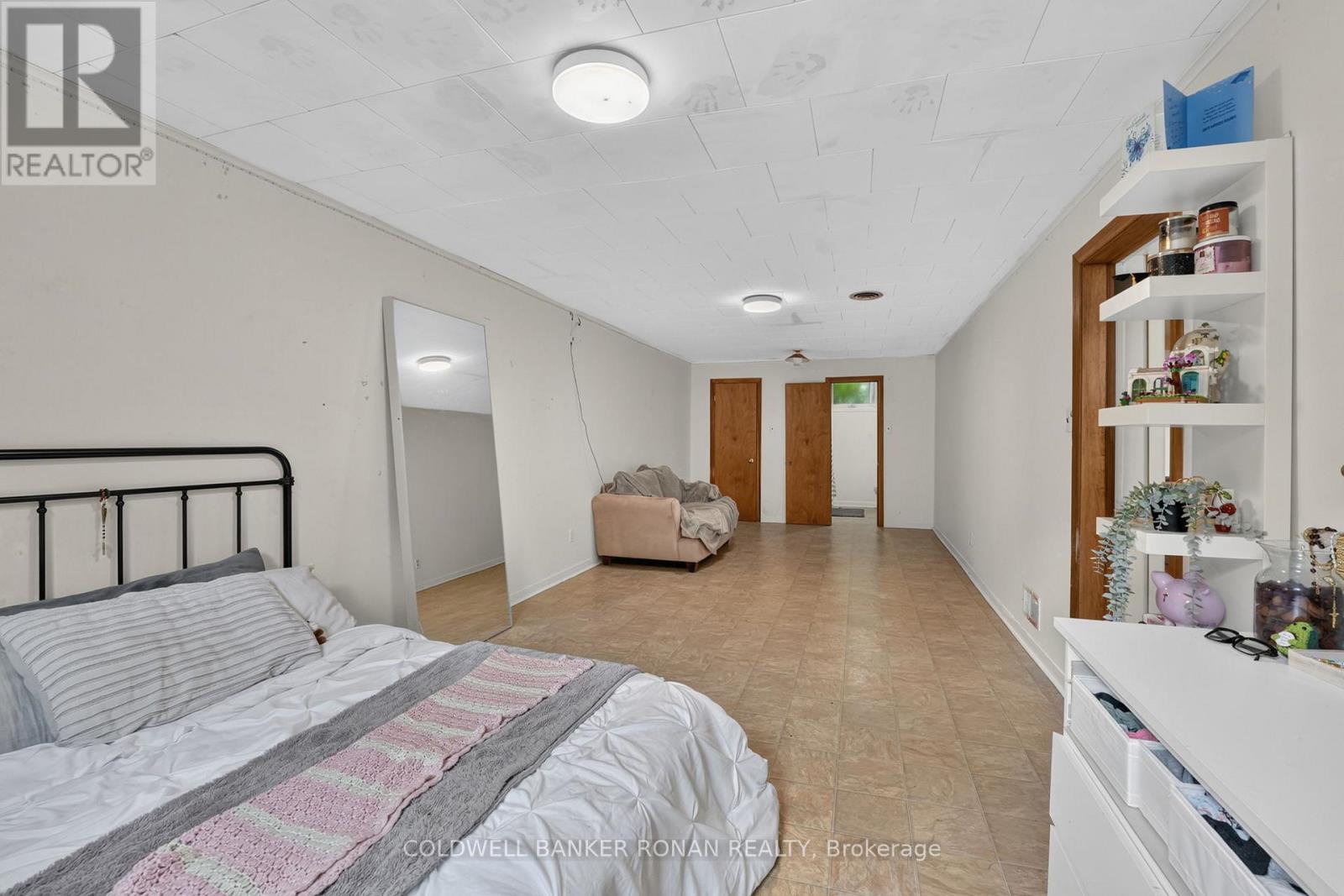 9 Vine Street Property Photo 37