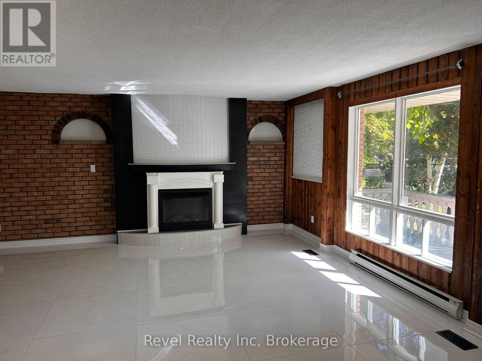97 Forest Circle Property Photo 4