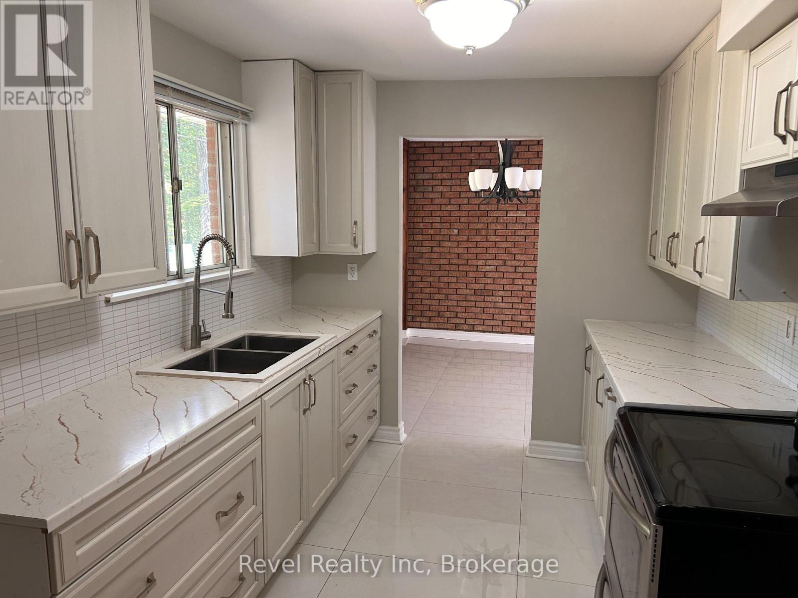 97 Forest Circle Property Photo 6