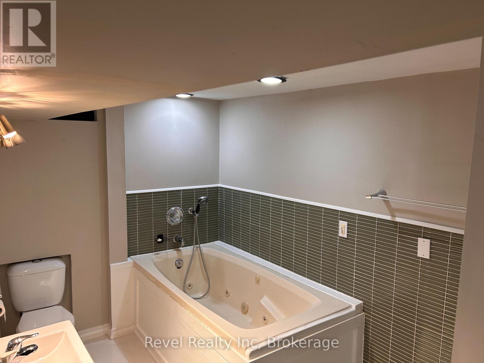 97 Forest Circle Property Photo 11
