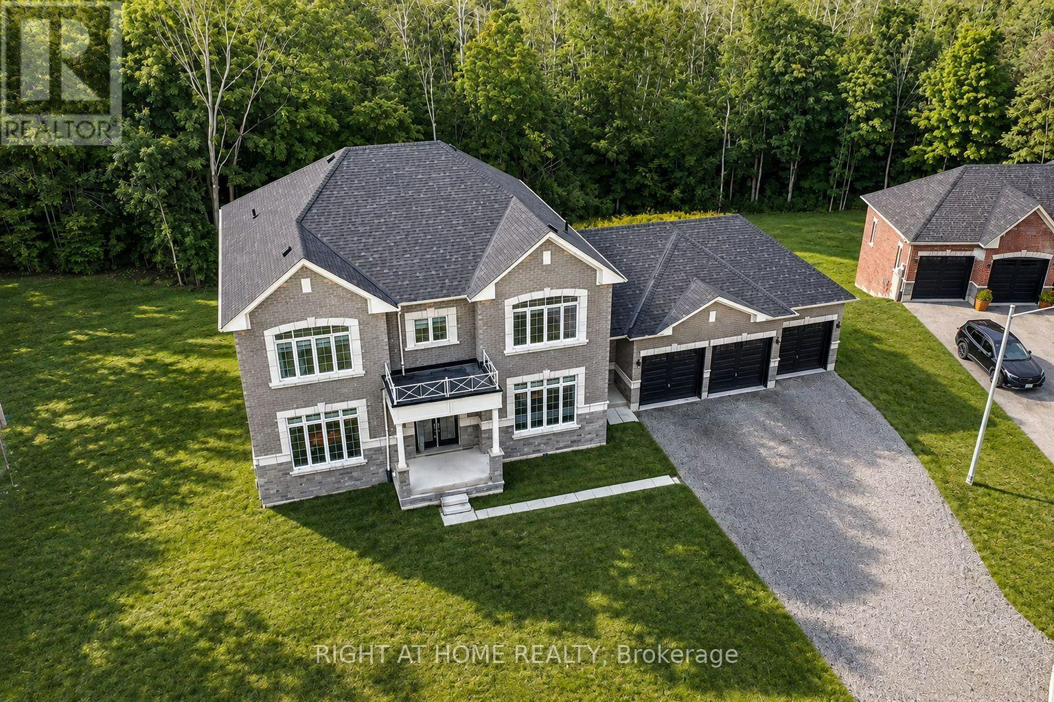 8 Forest Heights Court Property Photo 1