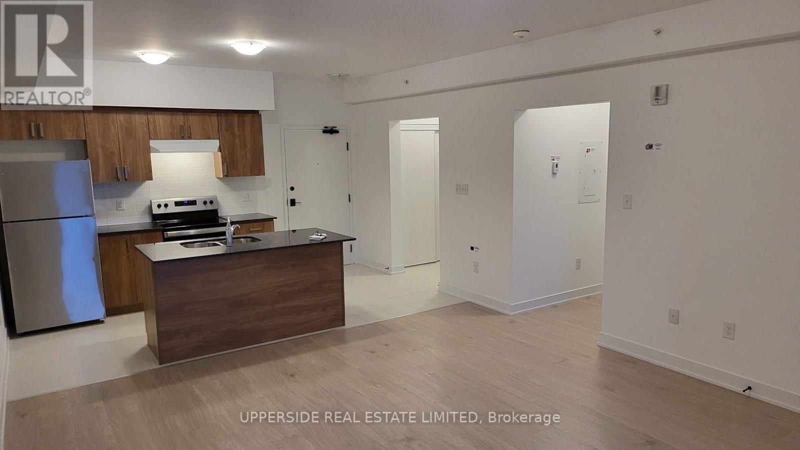 411 - 4 Spice Way Property Photo 5