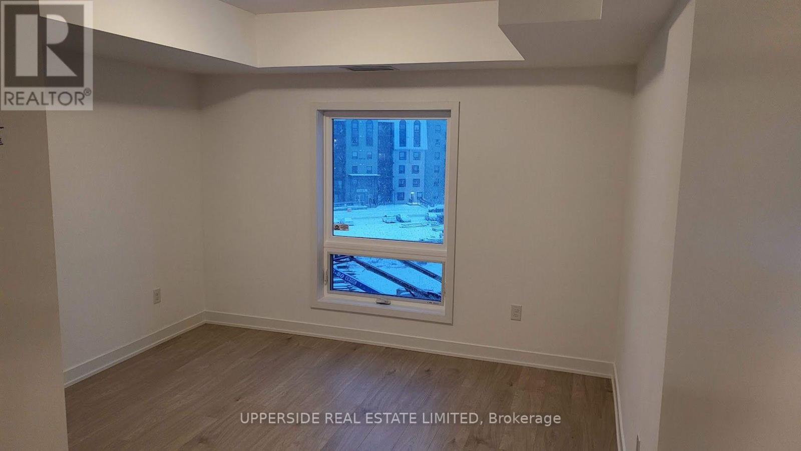 411 - 4 Spice Way Property Photo 8