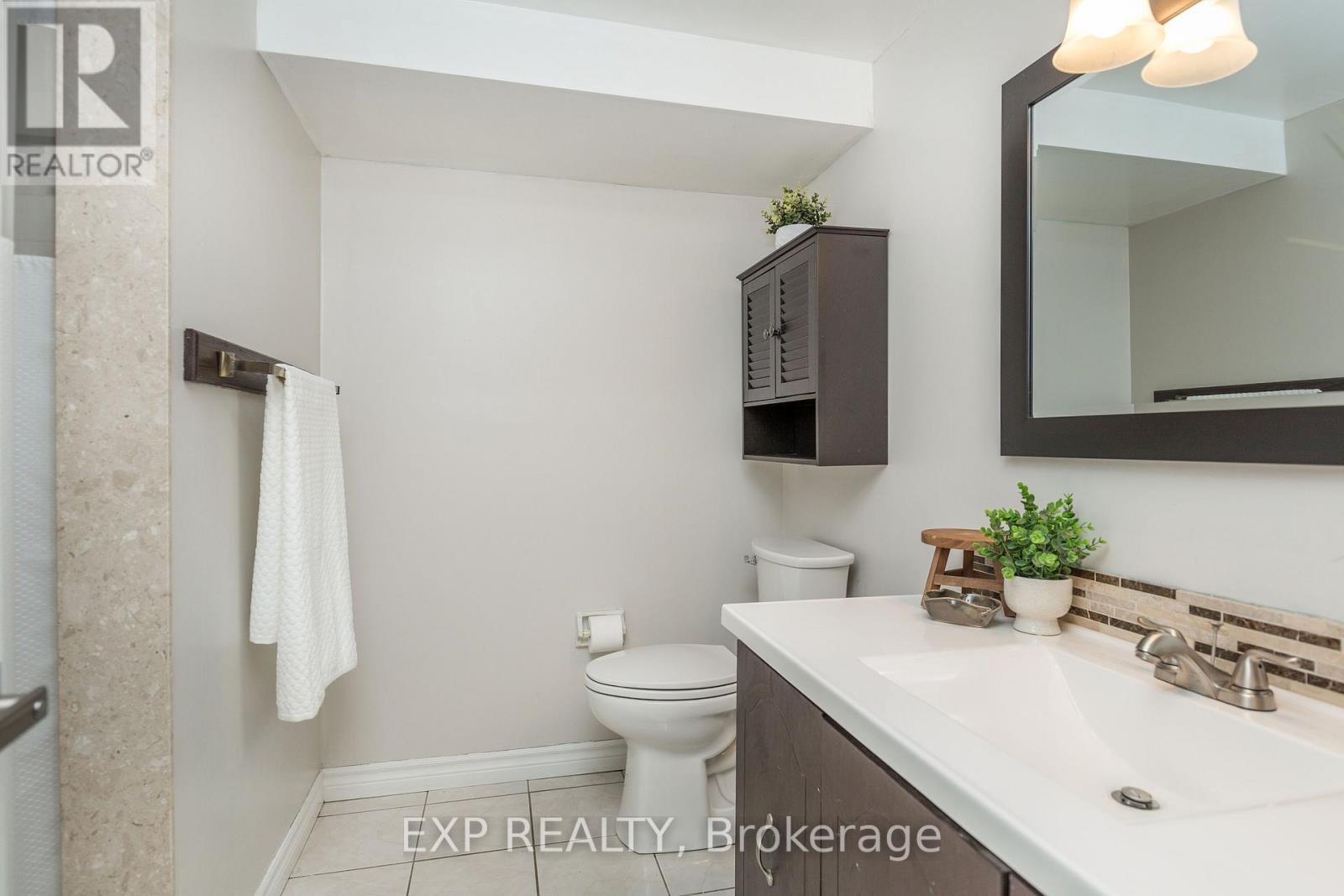 12 Craig Crescent Property Photo 23