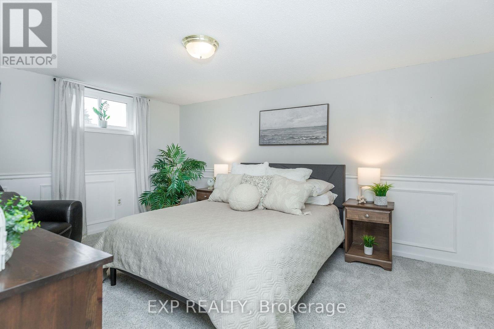 12 Craig Crescent Property Photo 24