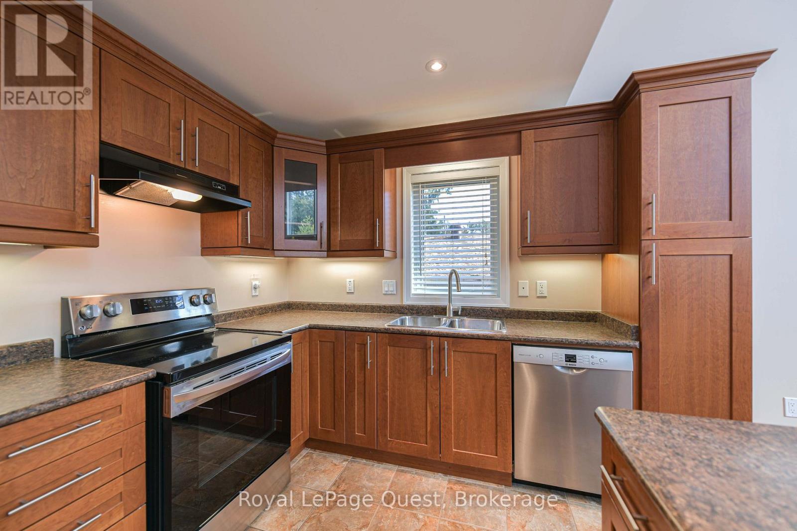 2956 Lakeside Drive Property Photo 14