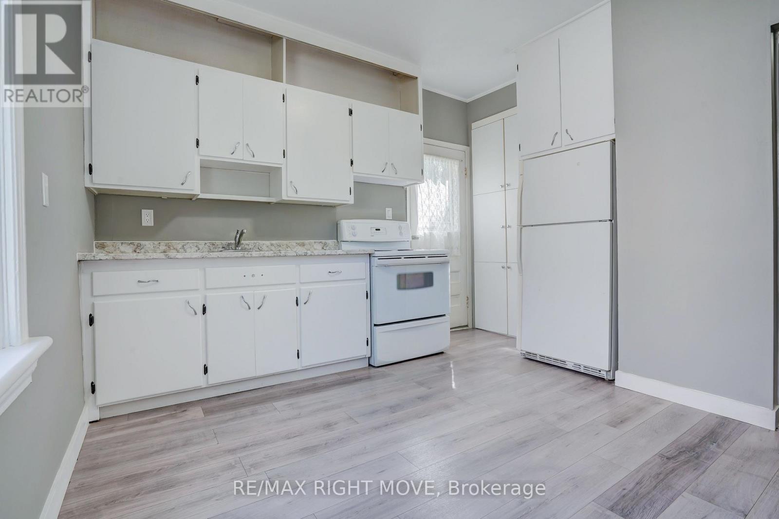 72 Dunedin Street Property Photo 6