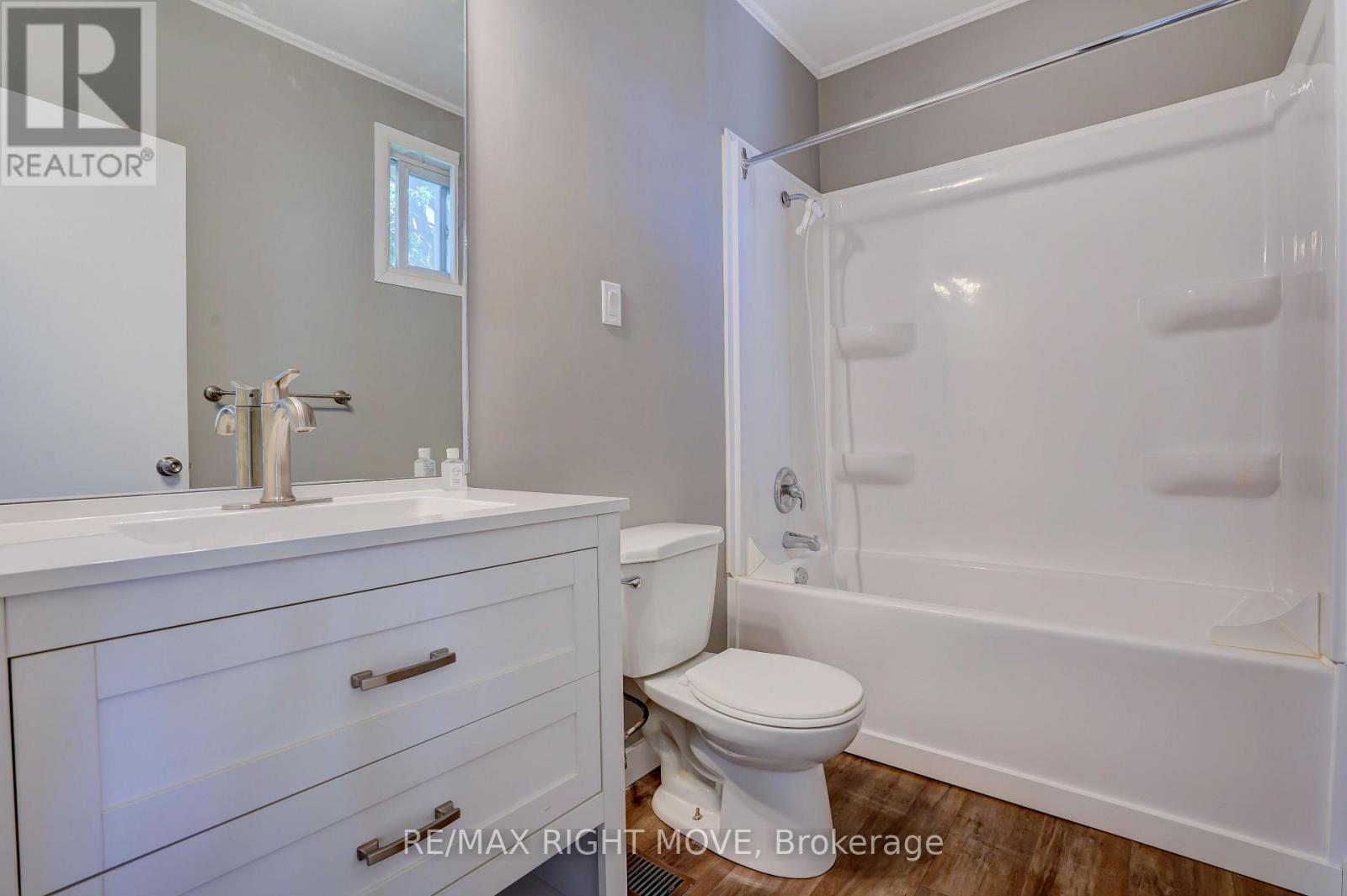 72 Dunedin Street Property Photo 7