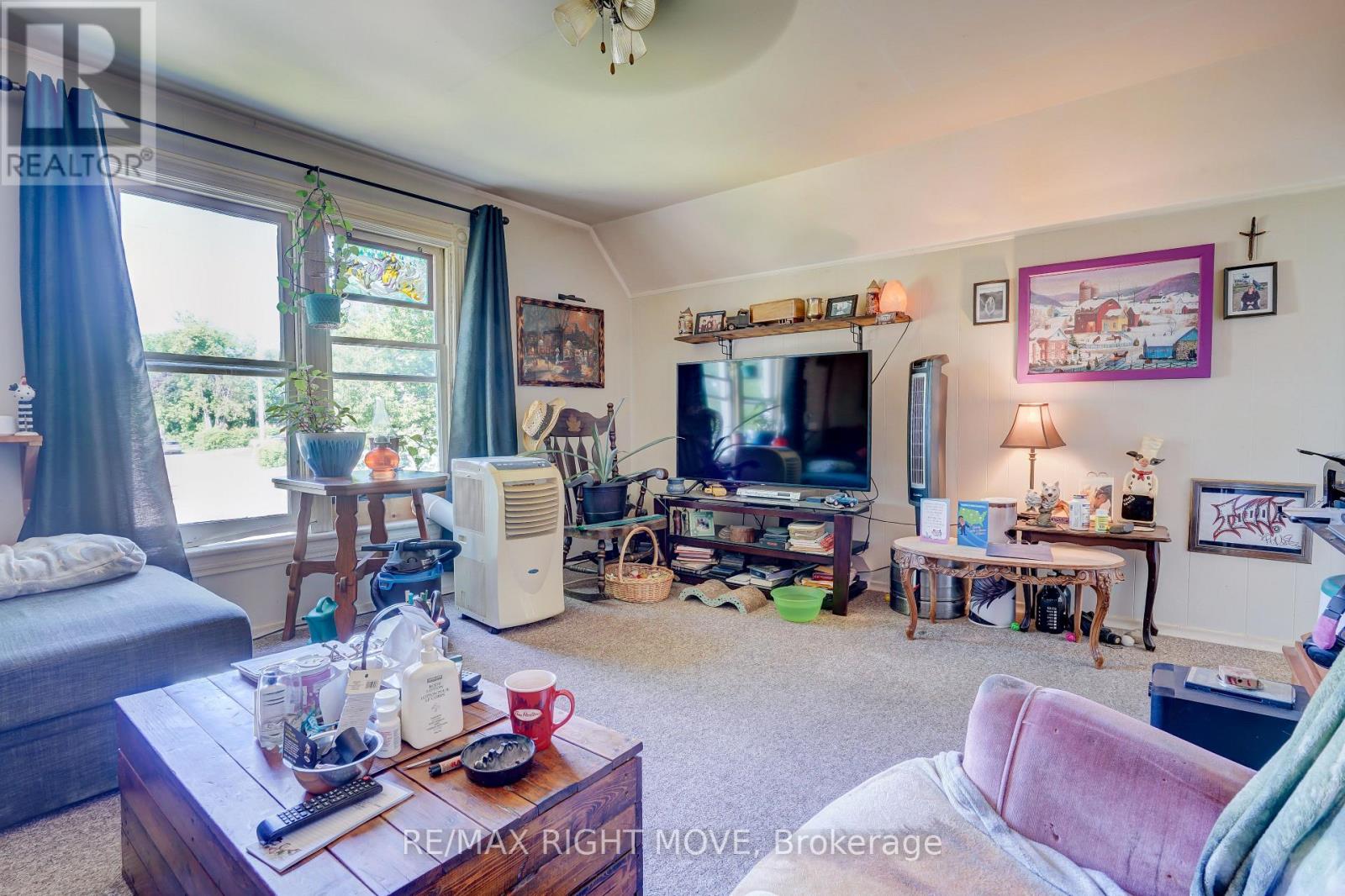 72 Dunedin Street Property Photo 9